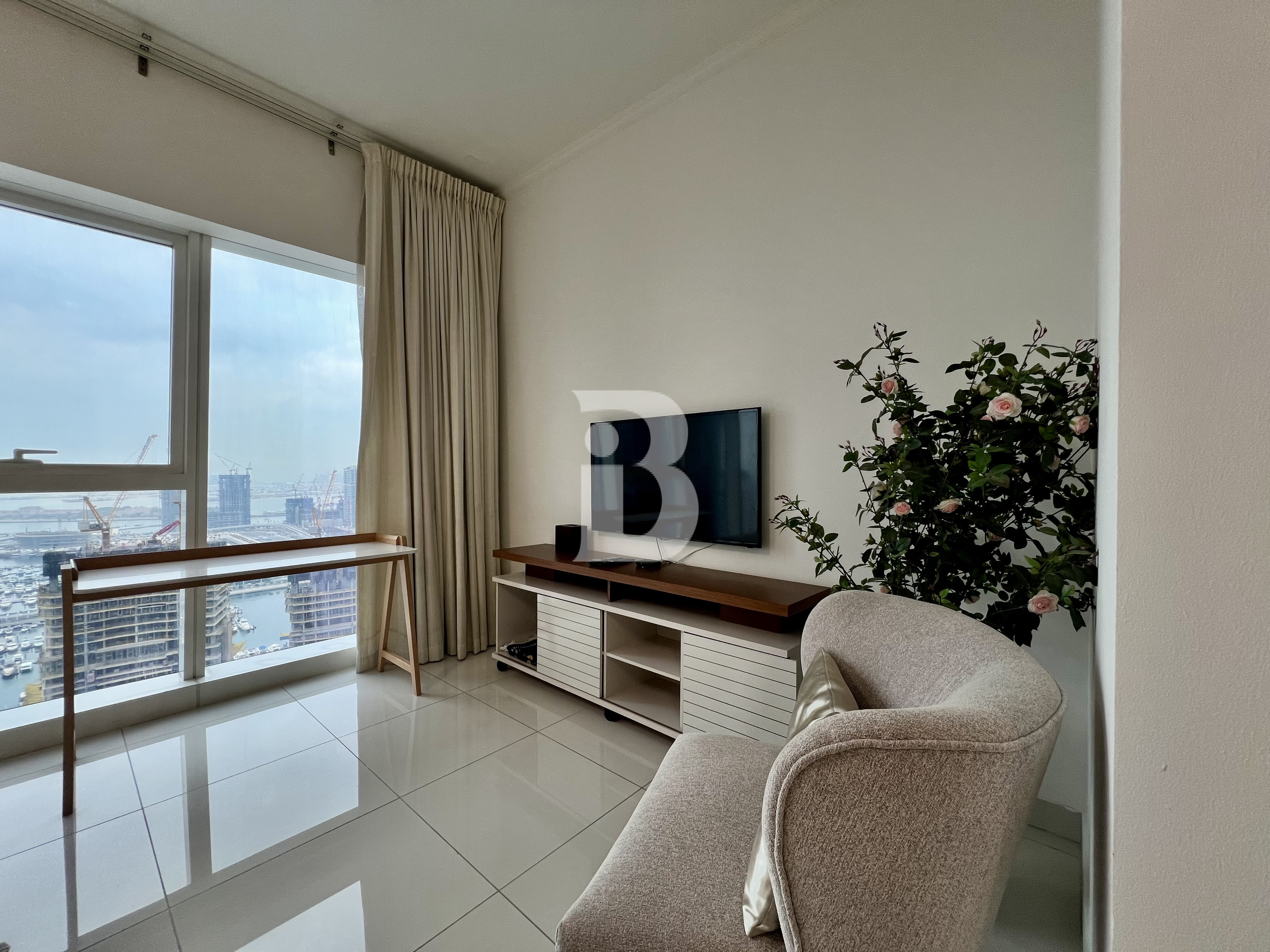 Bright Unit | Sea View | Ready to Move In