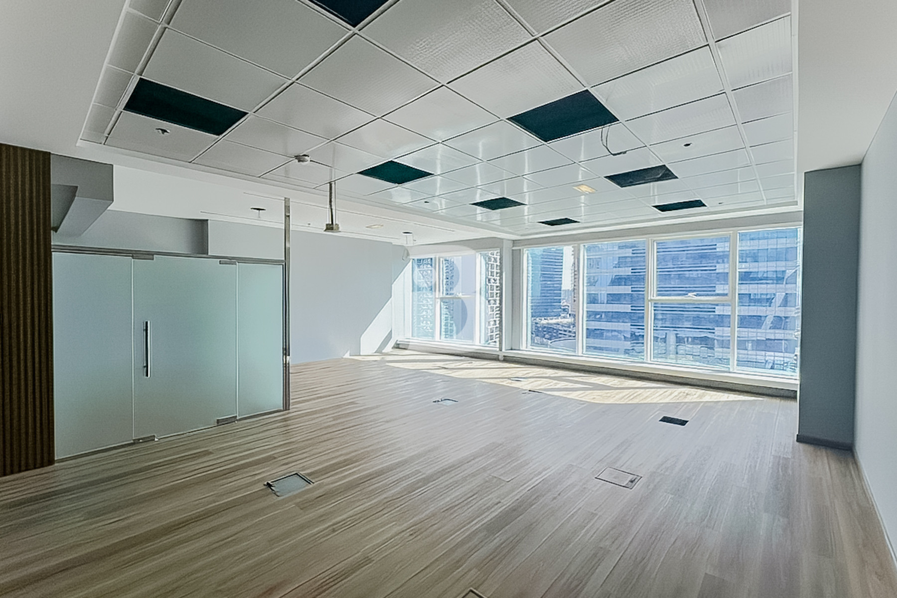 READY OFFICE | FITTED | AMAZING CANAL VIEW