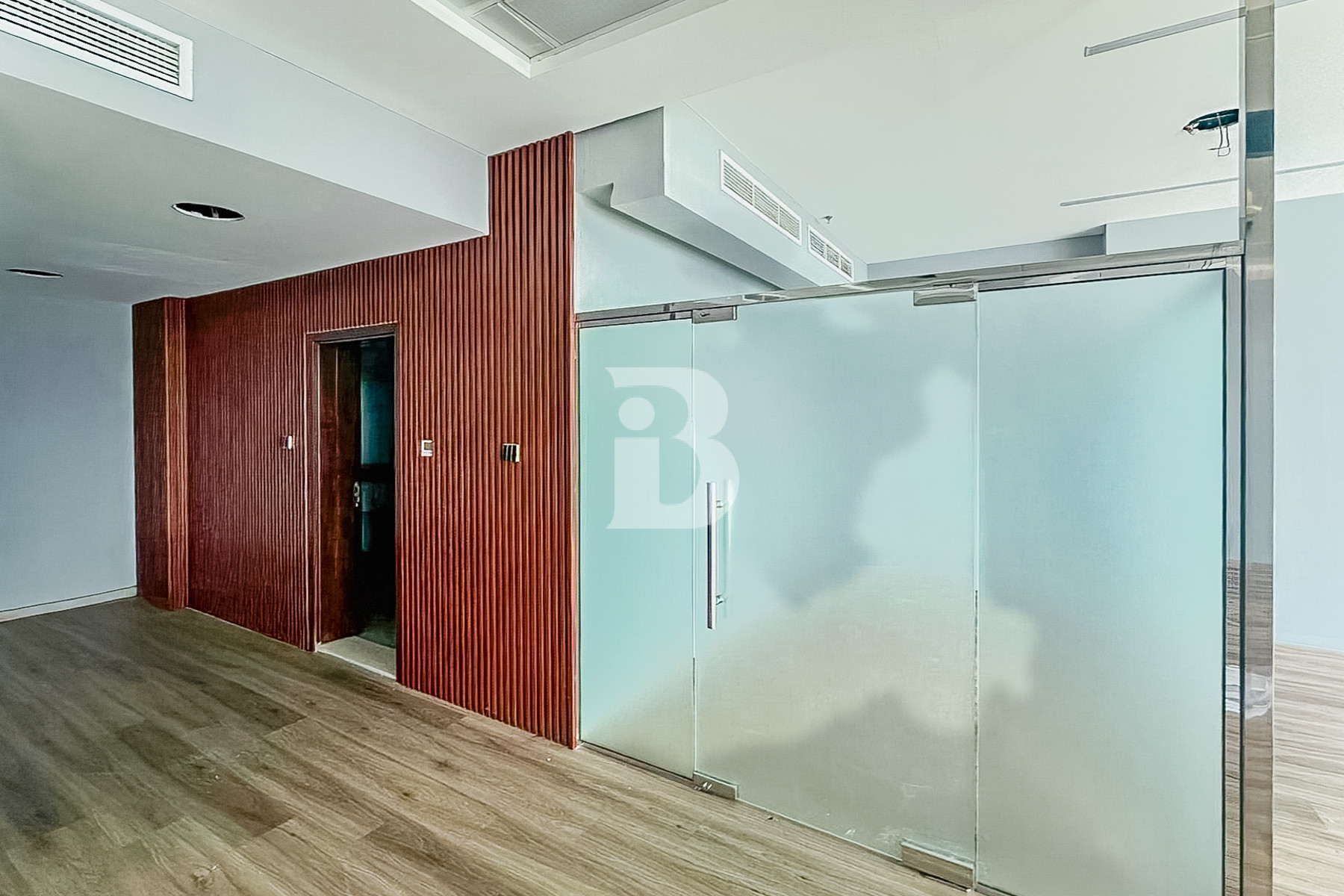 READY OFFICE | FITTED | AMAZING CANAL VIEW