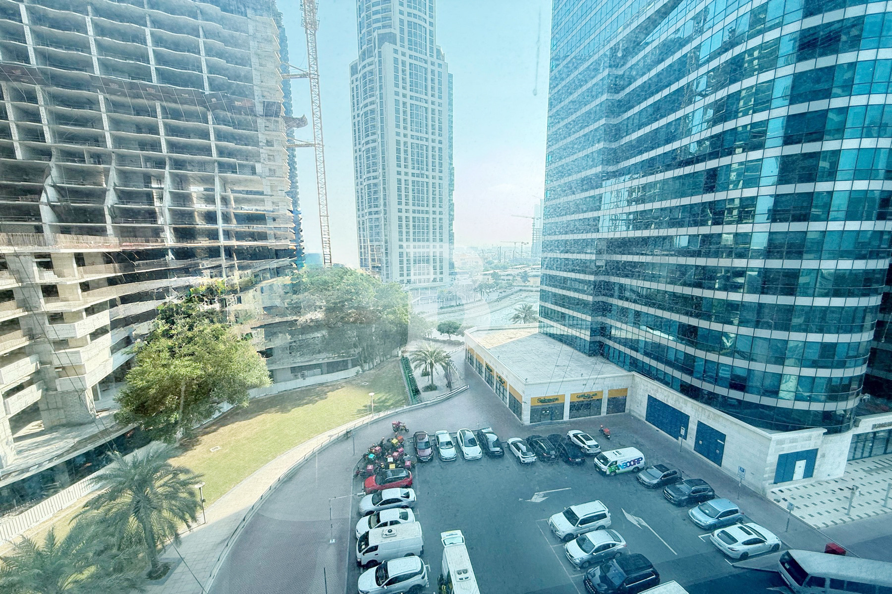 TURNKEY OFFICE | PRIME LOCATION | ACCESSIBLE