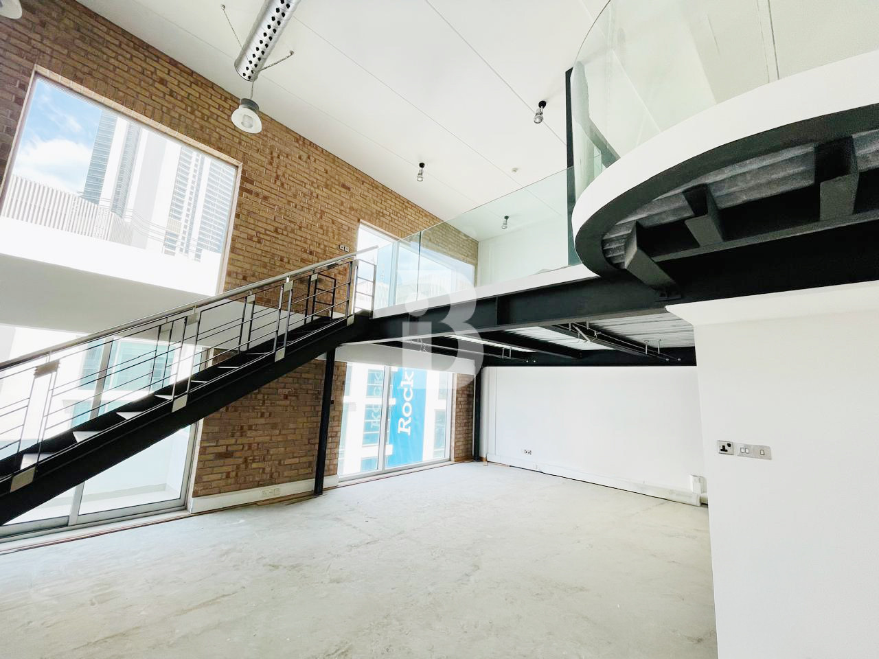 Fitted Duplex Office | Terrace | DDA License