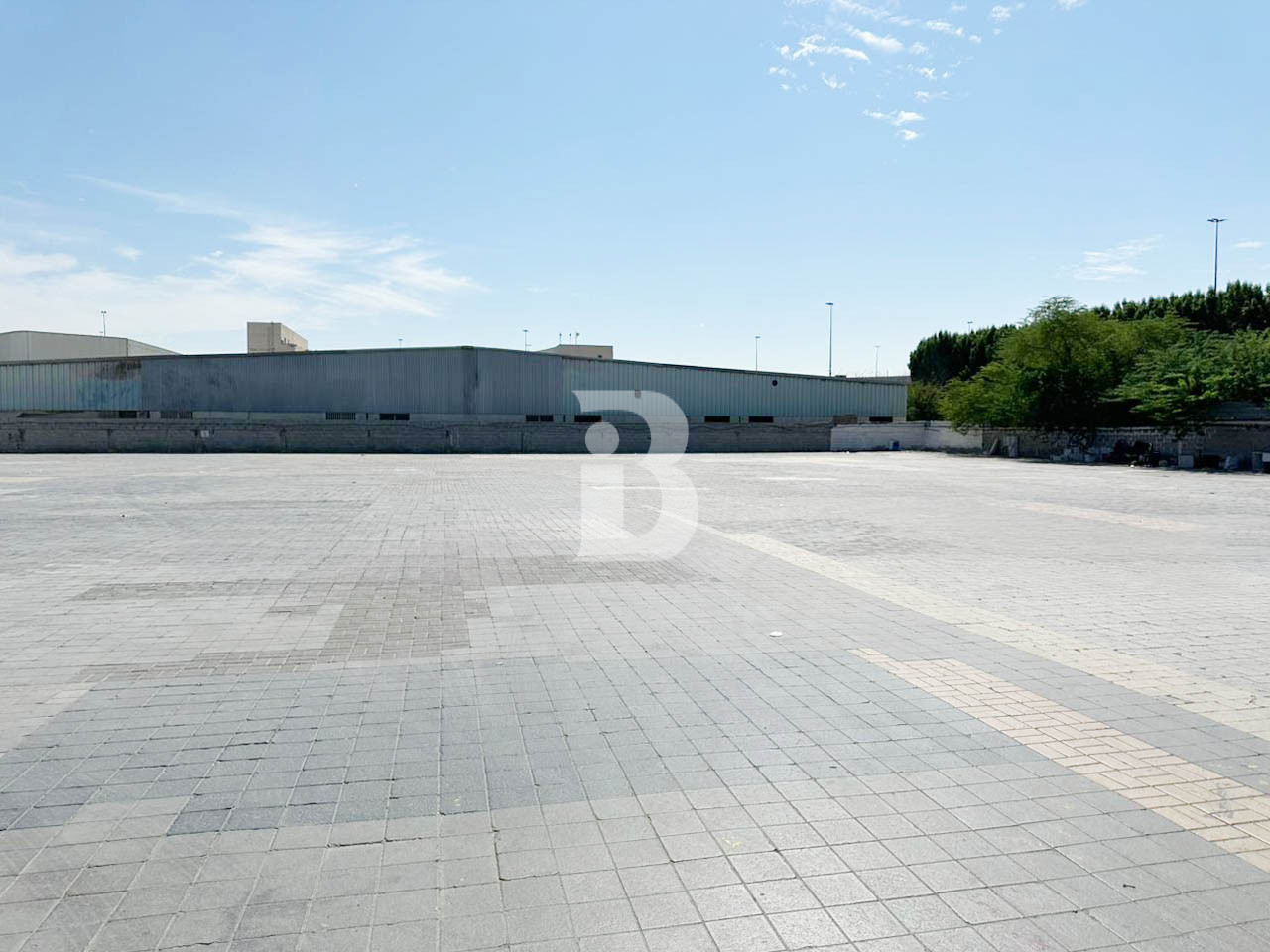 UM RAMOOL | OPEN YARD | CAR PARKING | CAR GARAGE