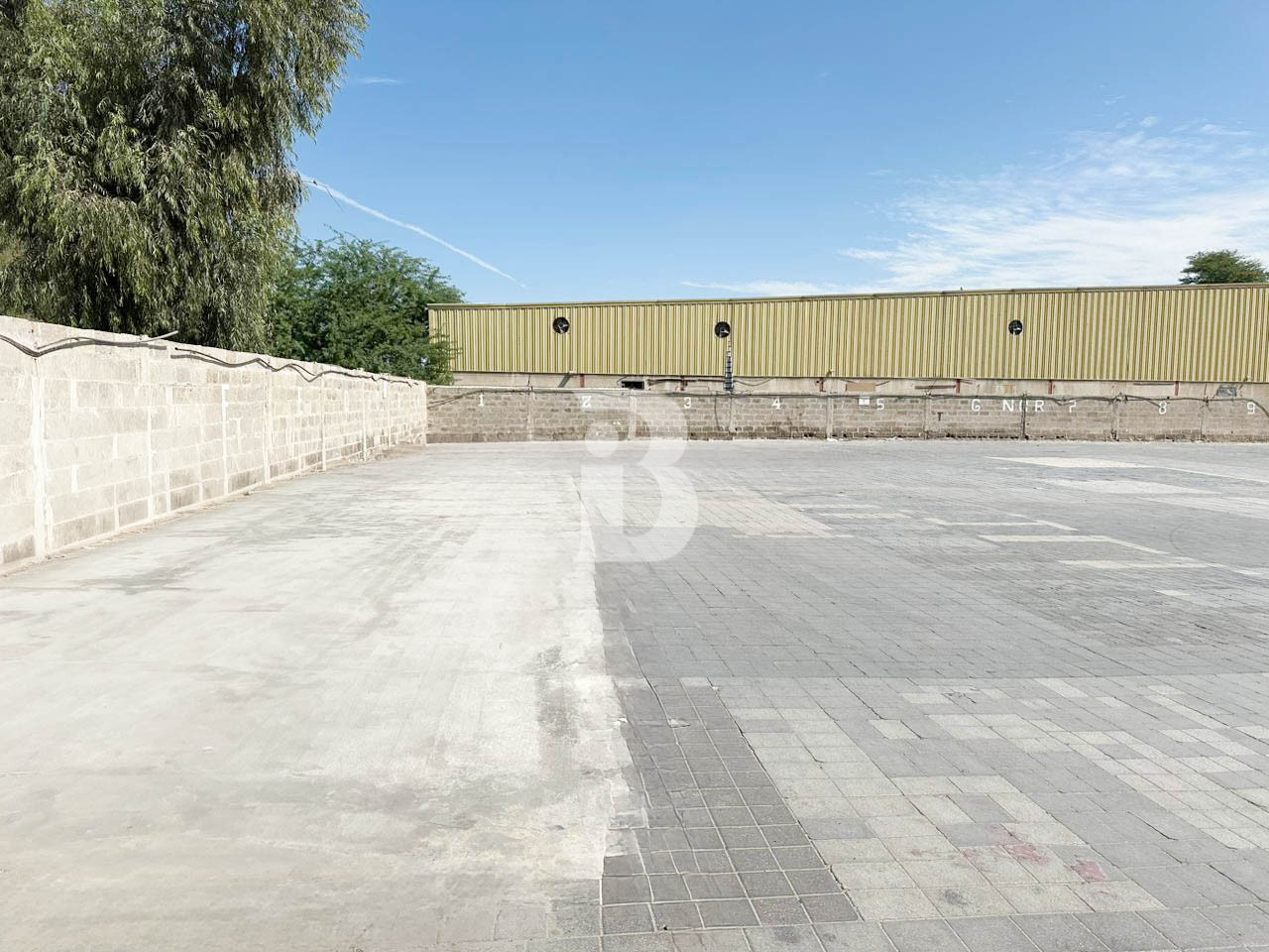 UM RAMOOL | OPEN YARD | CAR PARKING | CAR GARAGE
