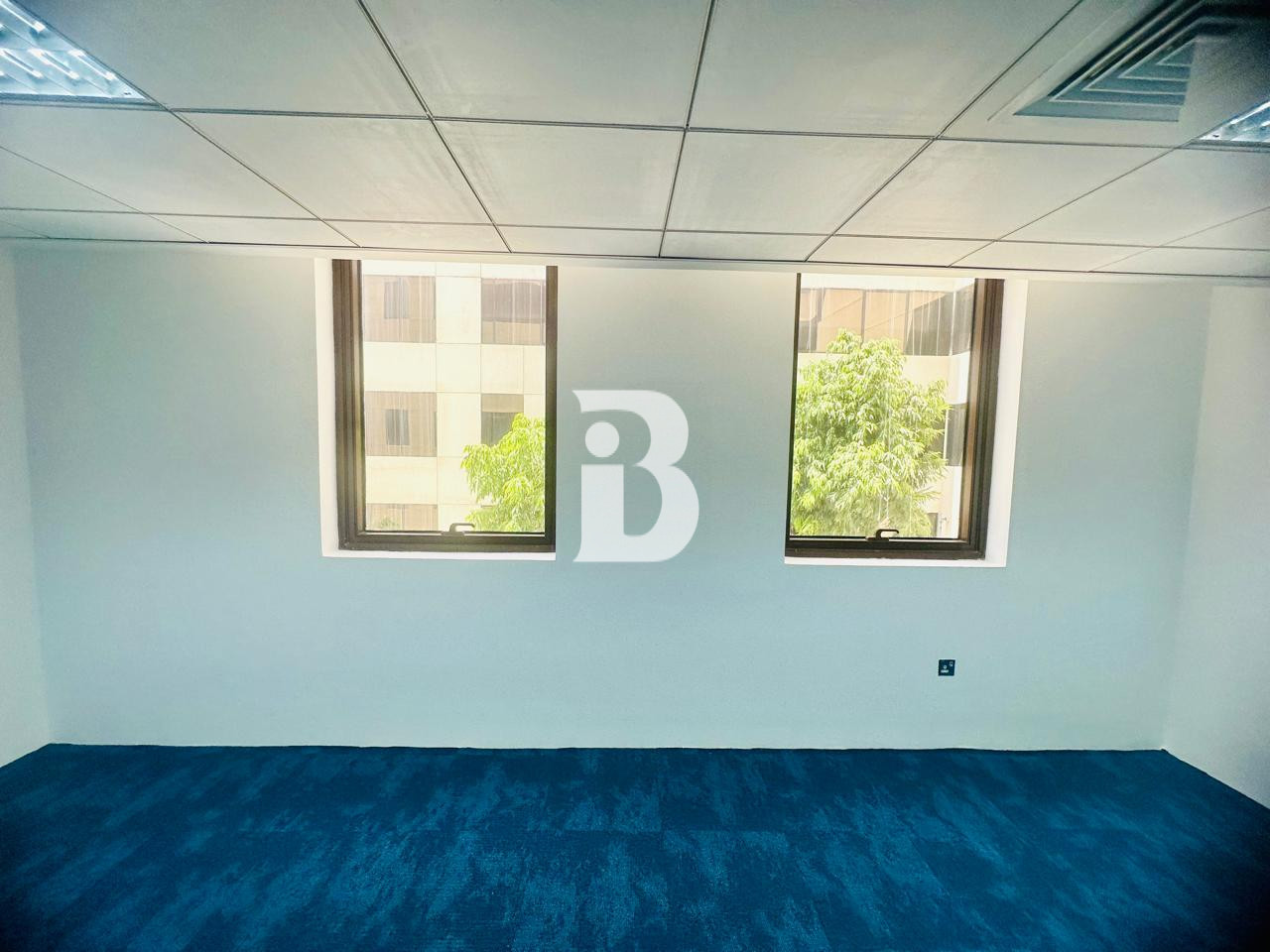 Half Floor | Spacious | Near Metro and Bus Stop