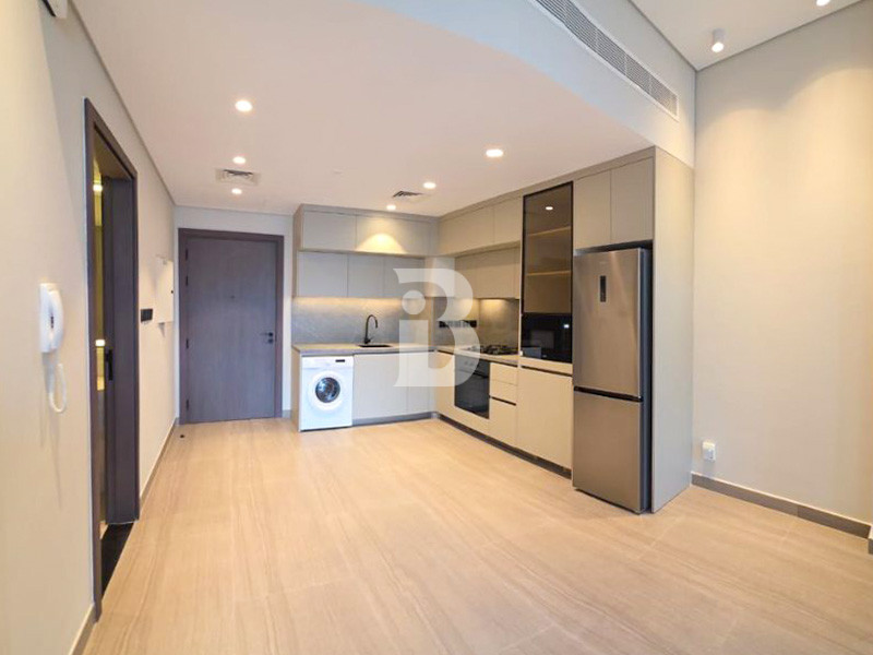 BRAND NEW |FULLY FURNISHED | LUXURY LIVING |