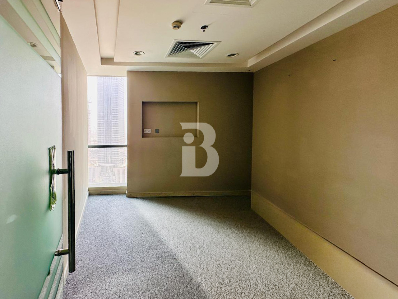 Fitted office I Prime Location I Near Metro