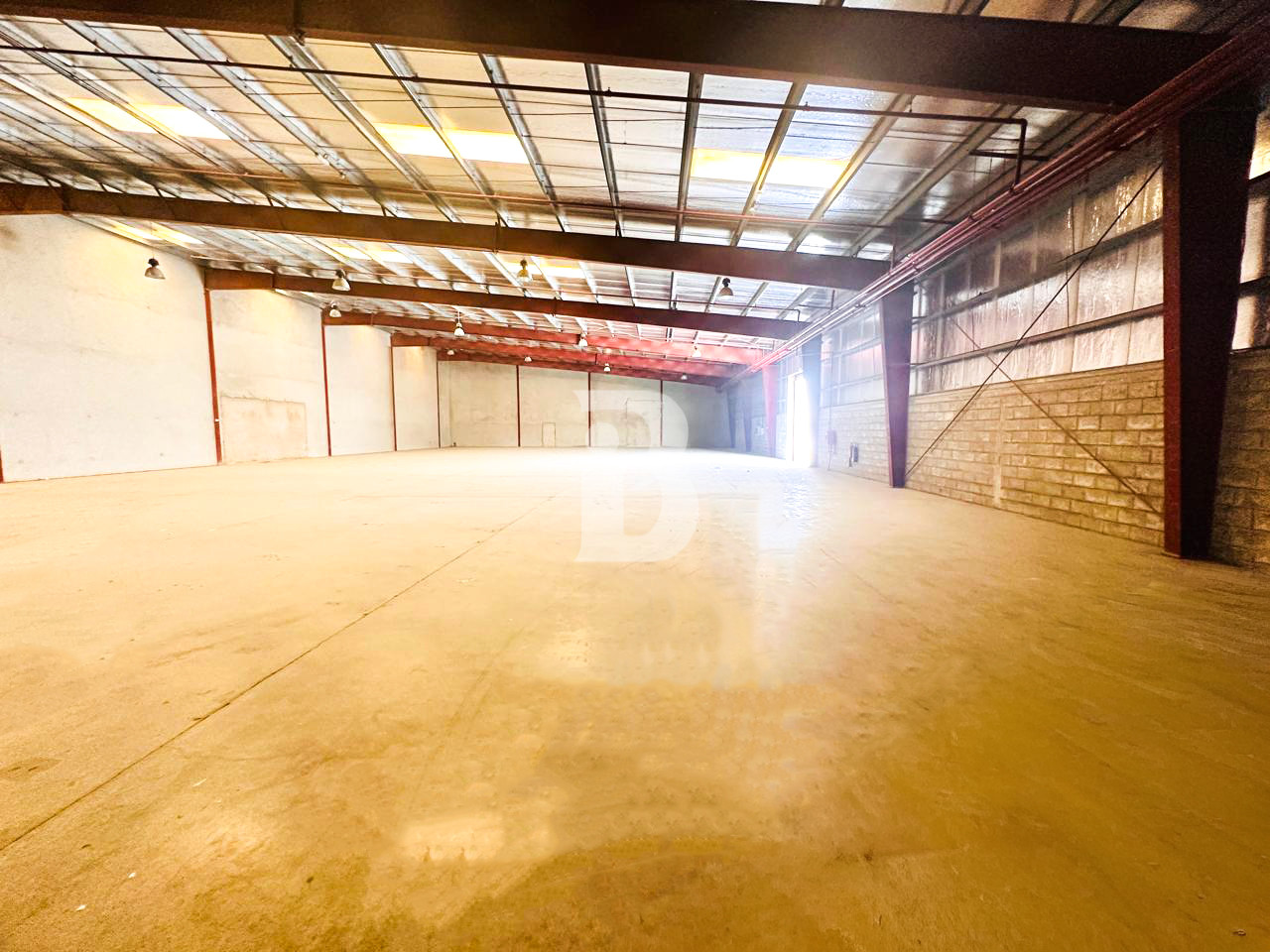 Spacious Warehouse in DIP with High Ceiling