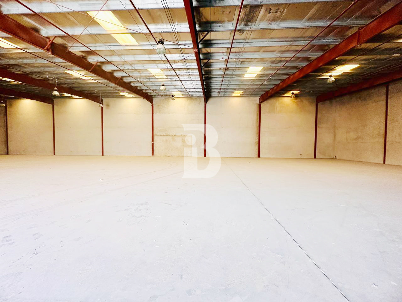 Spacious Warehouse in DIP with High Ceiling