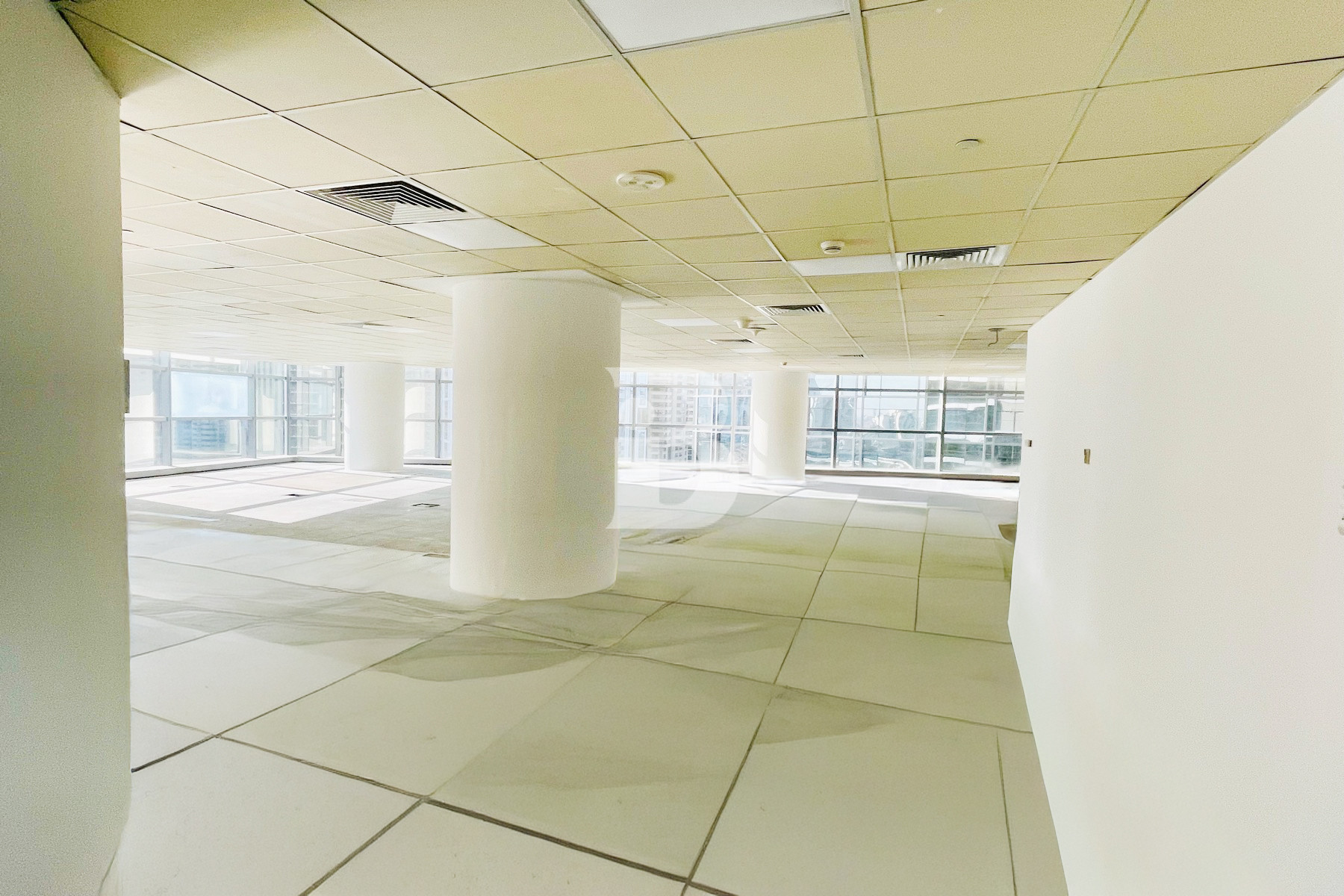 Ideal and Fitted Office | Best Views | Near Metro