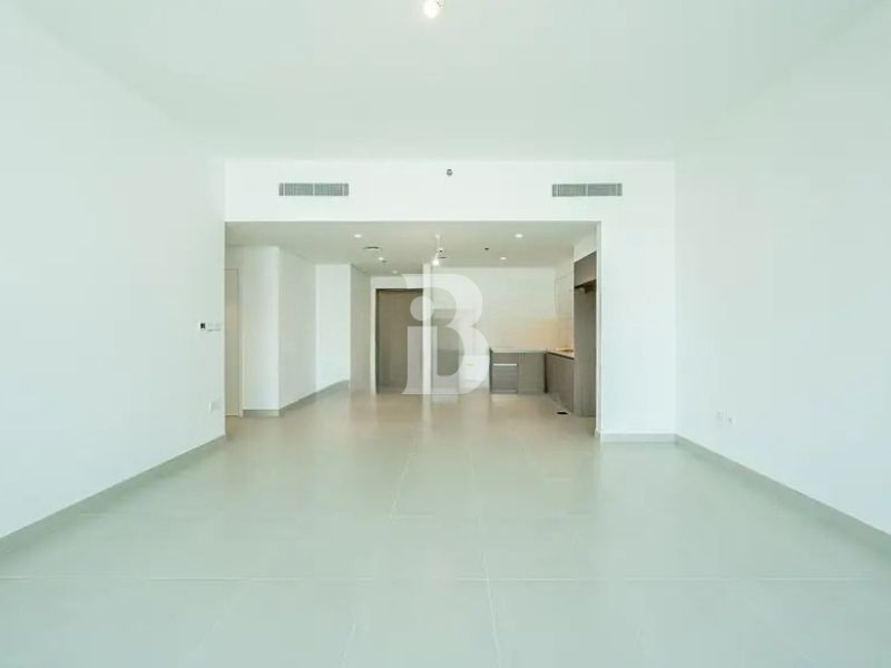 Spacious Unit | Modern | Natural Brightness