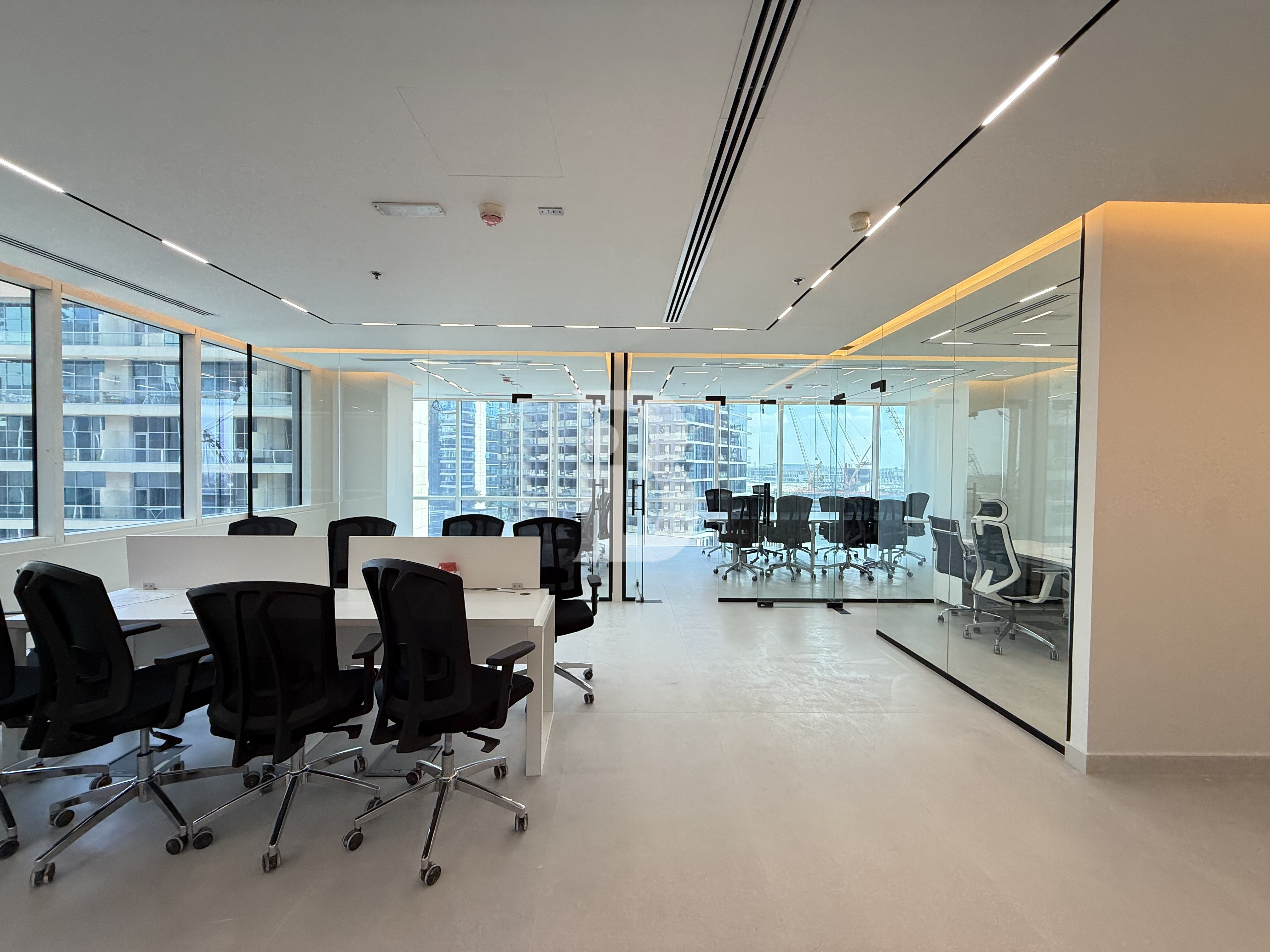 VACANT | RARE SIZE | CORNER UNIT | GRADE A