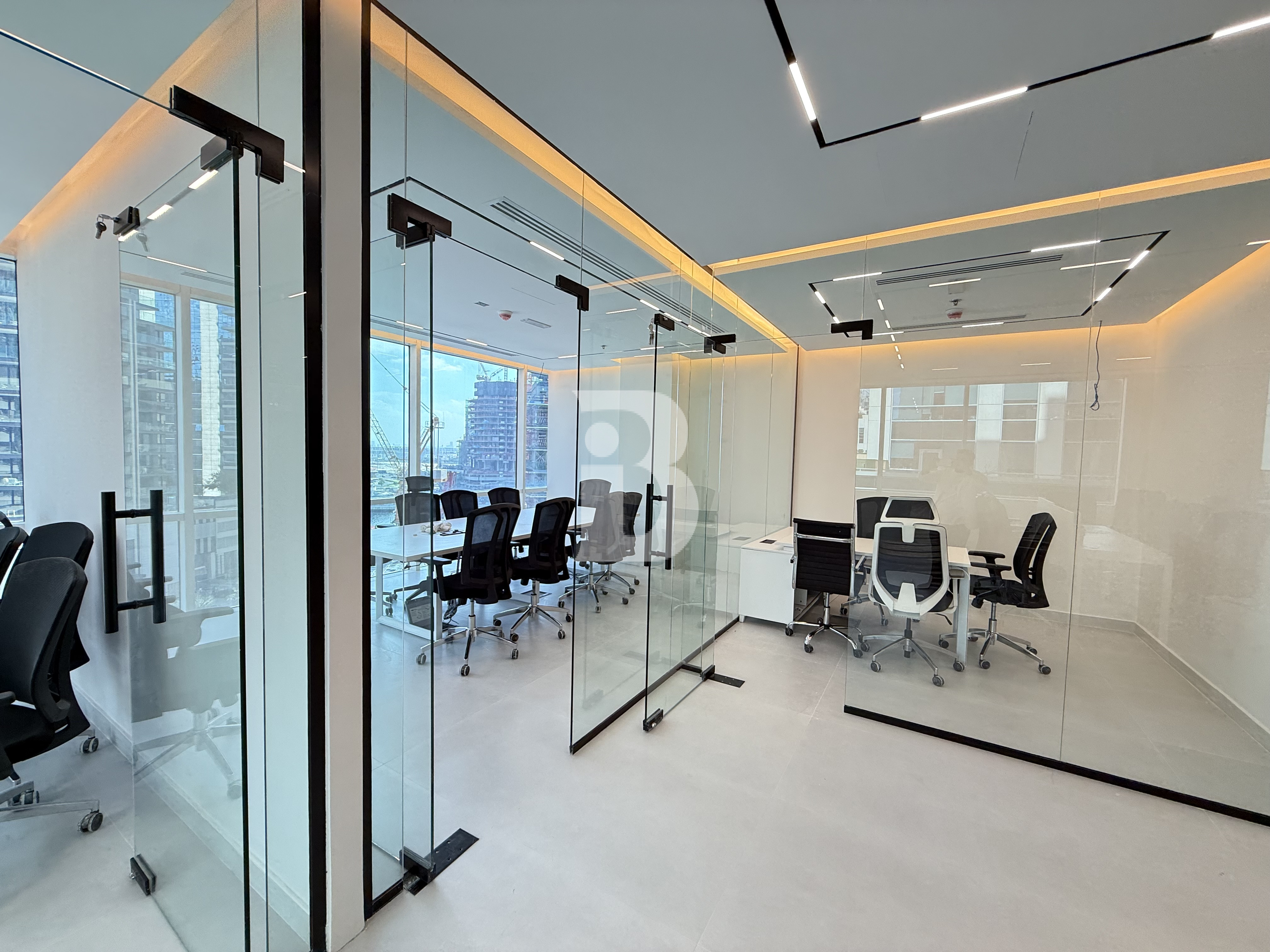 VACANT | RARE SIZE | CORNER UNIT | GRADE A