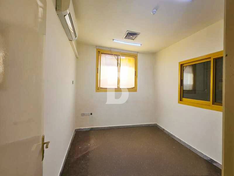 Warehouse with Excellent Access & Connectivity