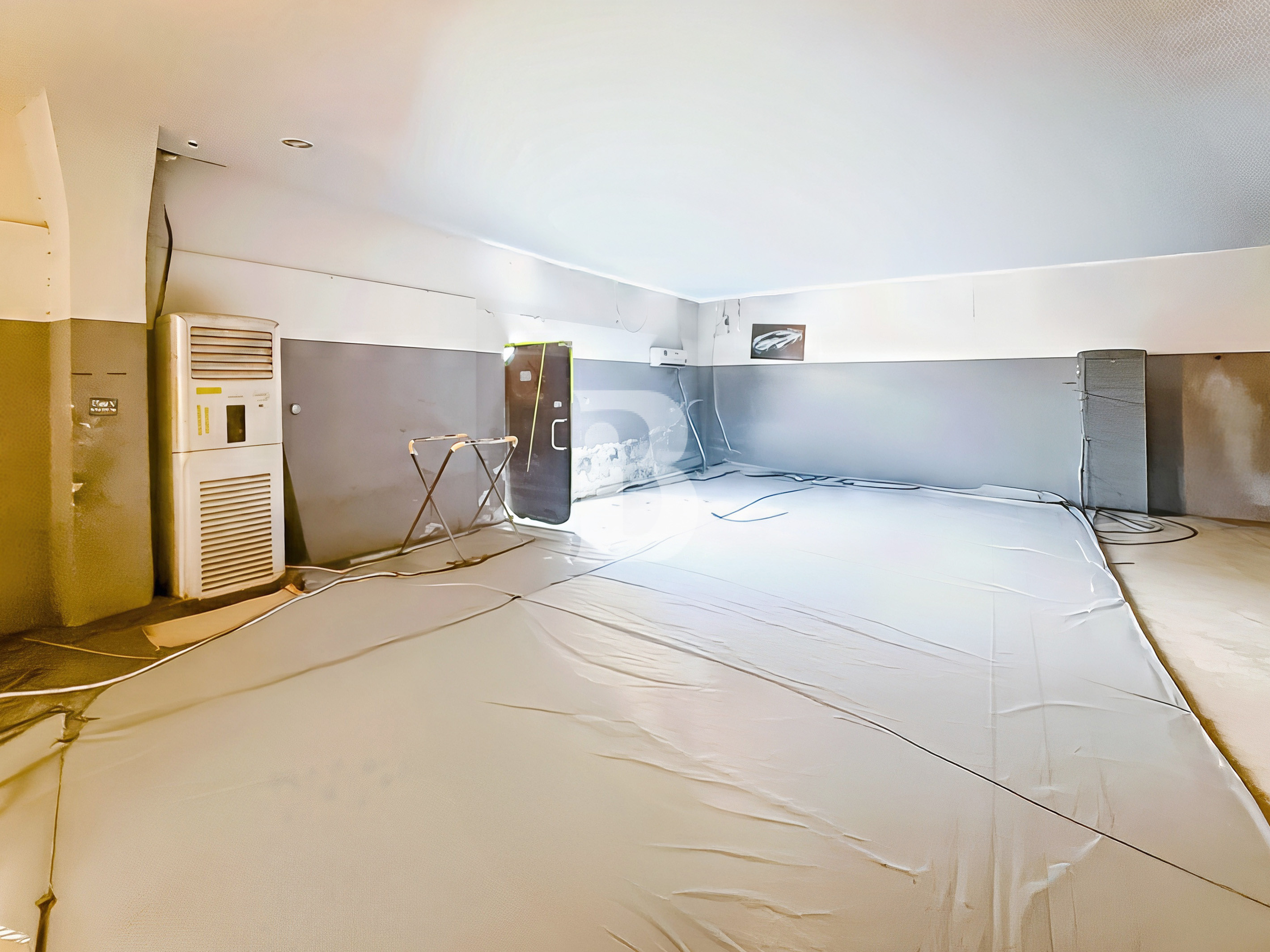 FOR GARAGE| FIVE MIN FROM SZR| 2900 SQFT