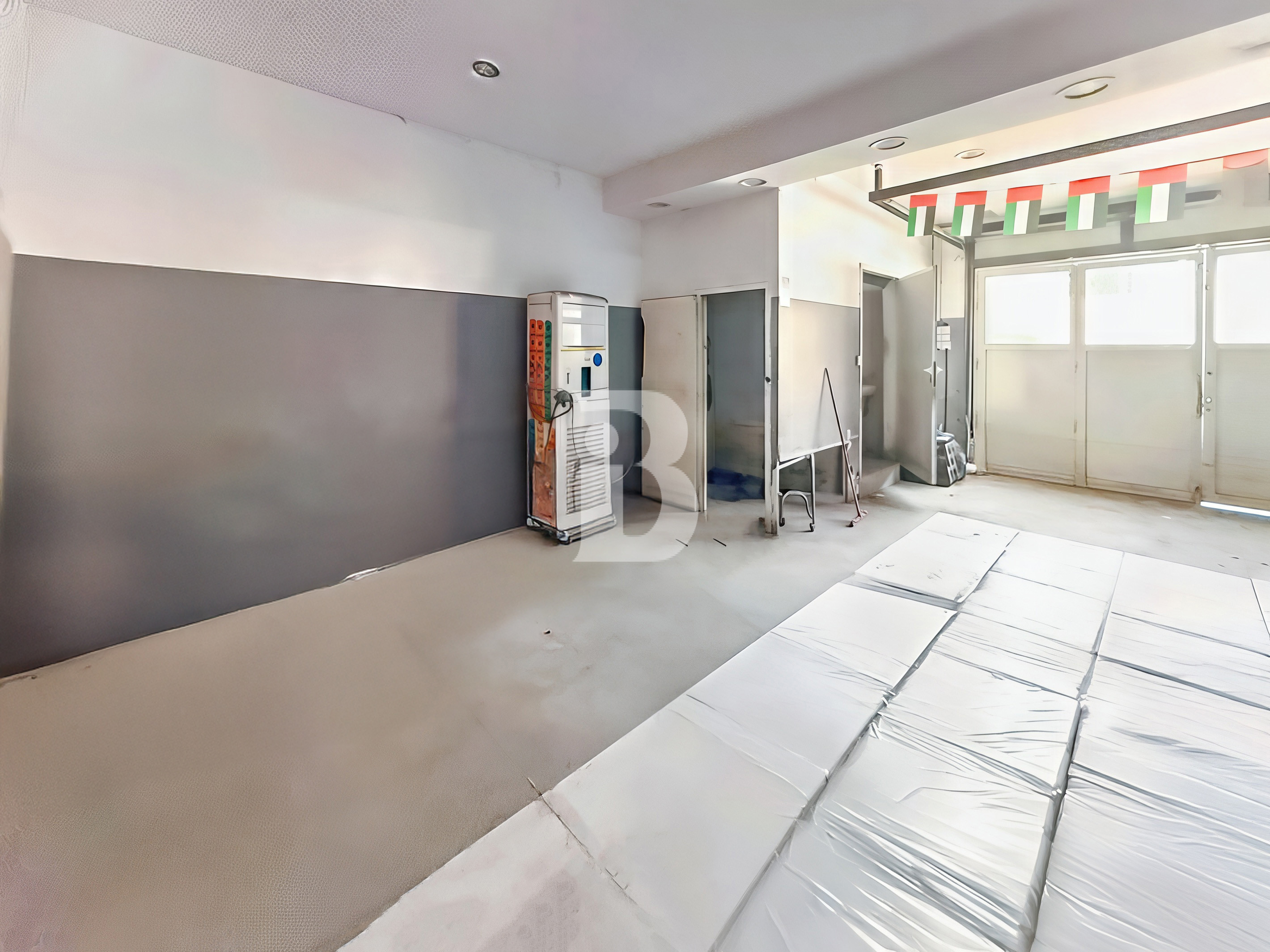 FOR GARAGE| FIVE MIN FROM SZR| 2900 SQFT