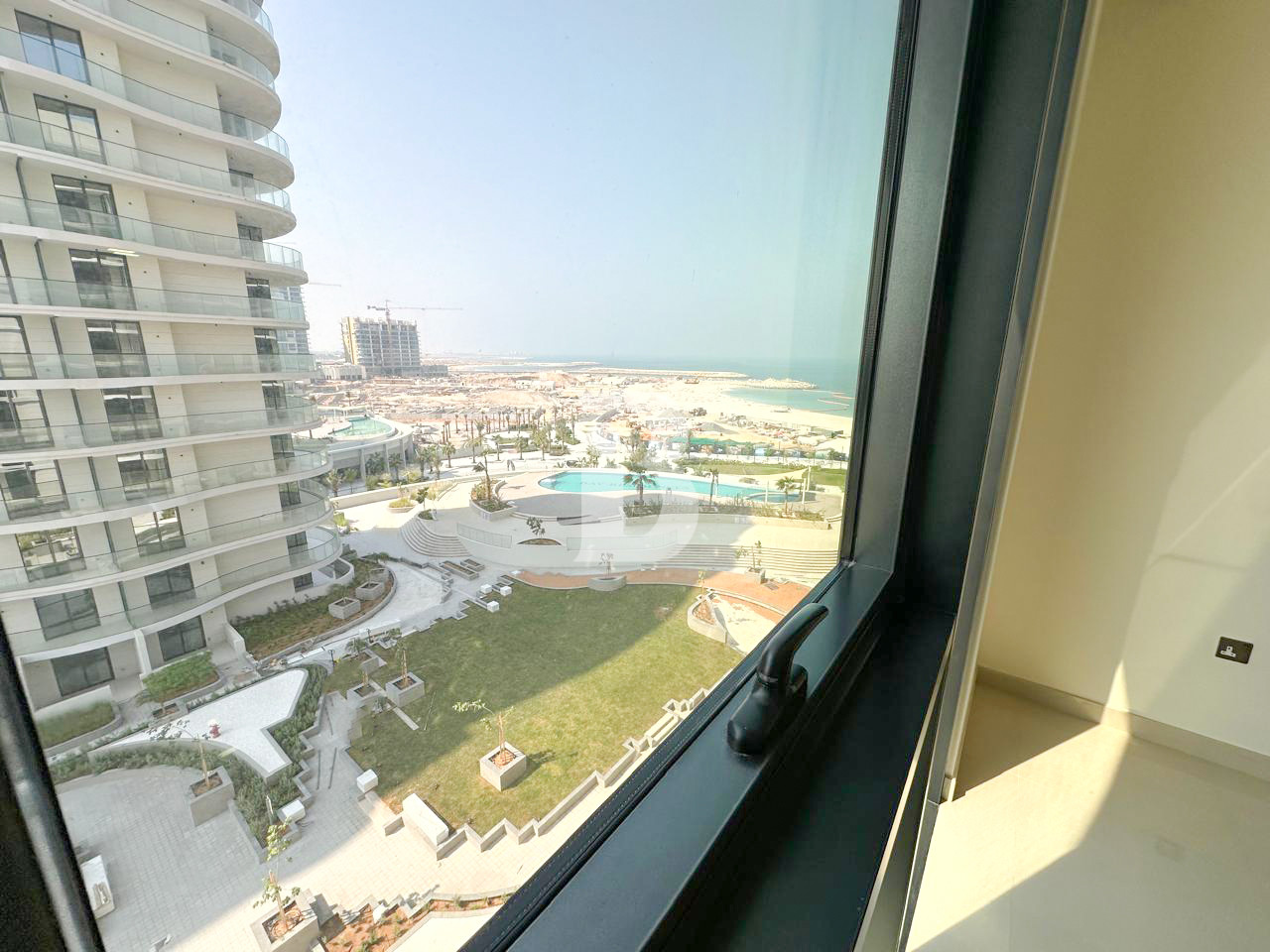 Sea View | Vacant | Beach front