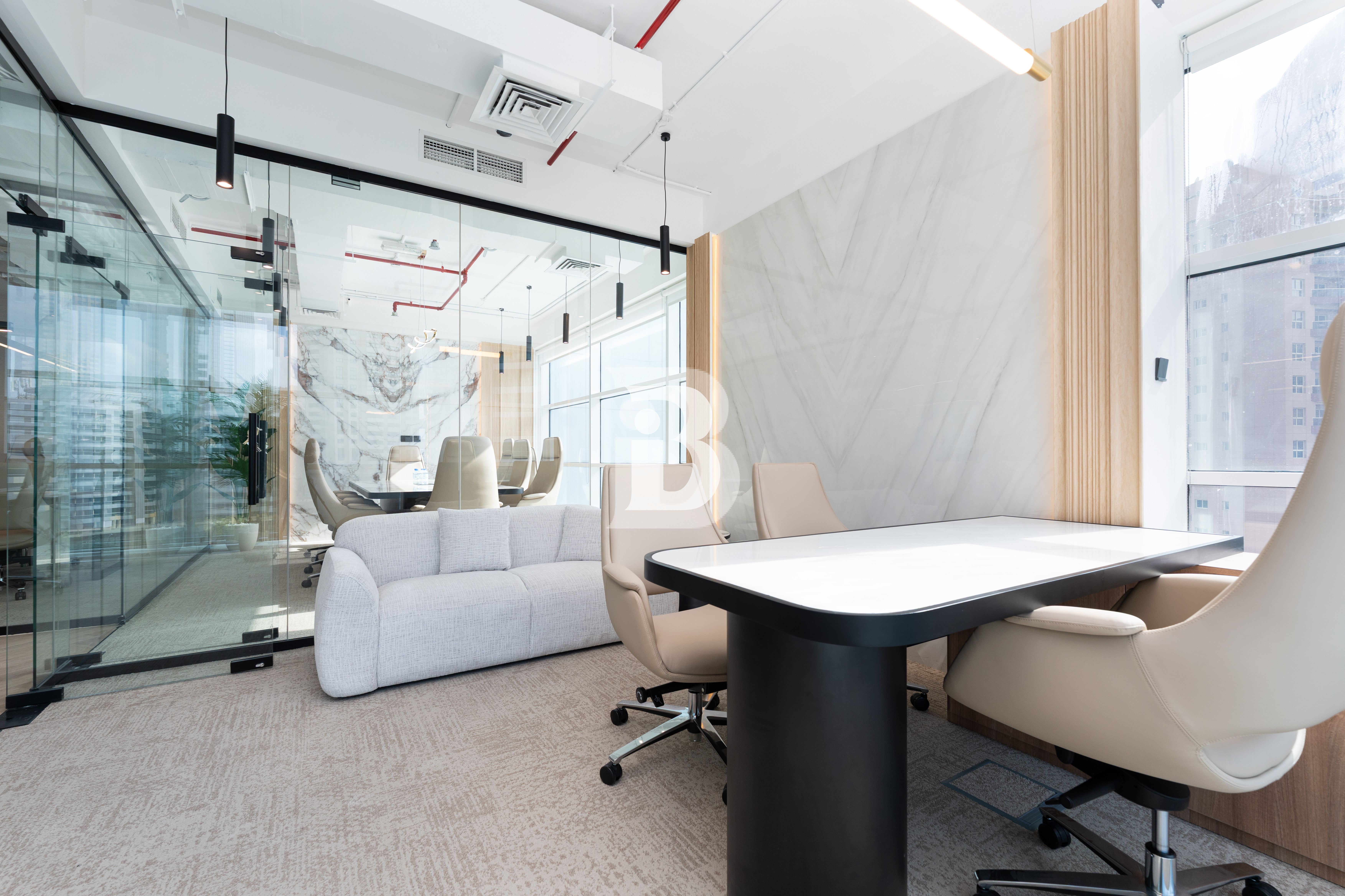 LUXURY|CORNER UNIT| VACANT| FULLY FURNISHED