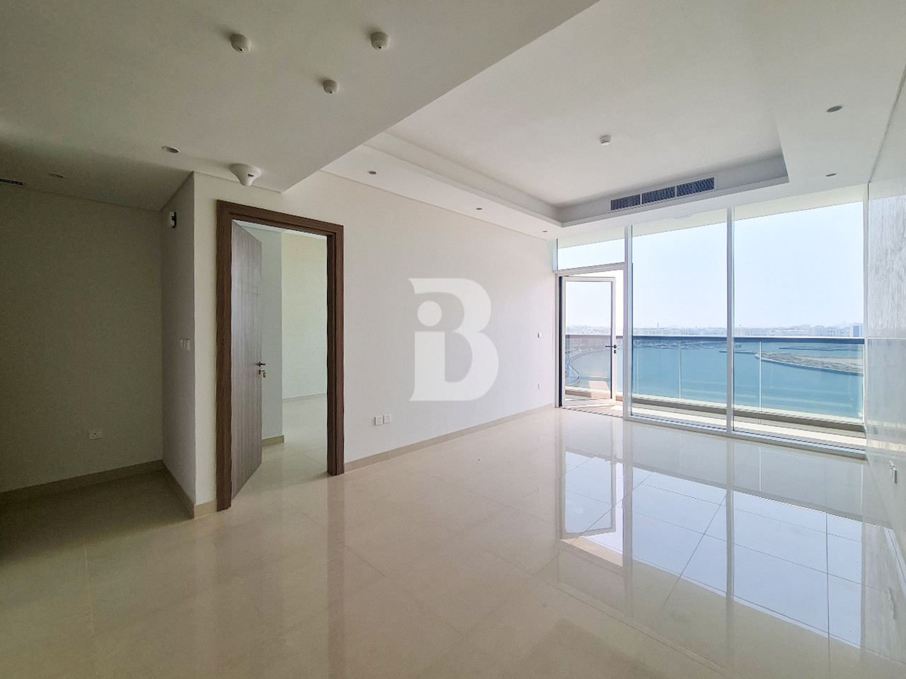 Spacious 1 BR With Seaview | High Floor | Hot Deal