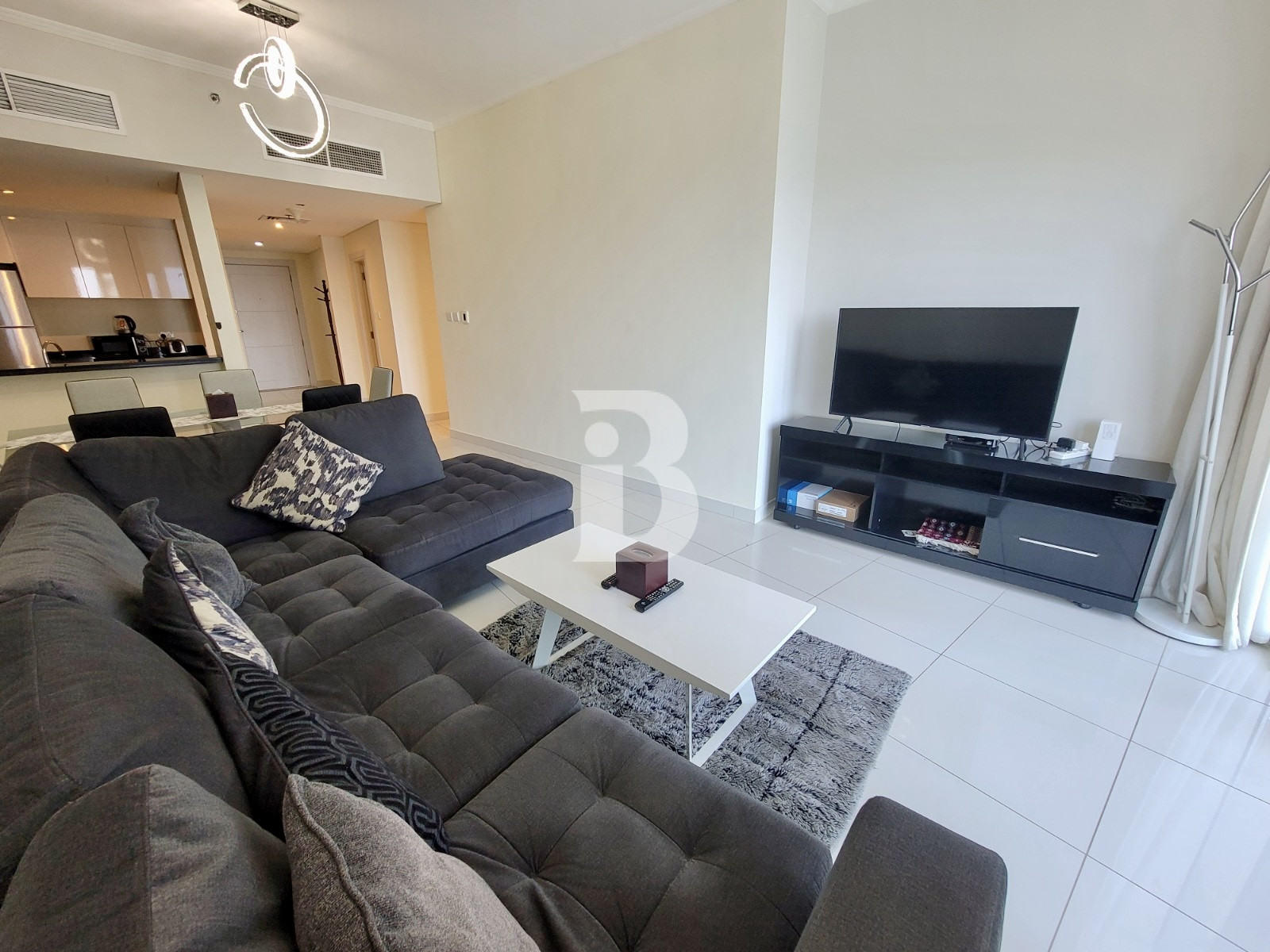 Canal Views | Spacious | Vacant