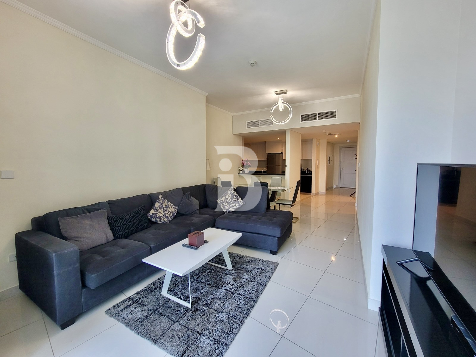 Canal Views | Spacious | Vacant