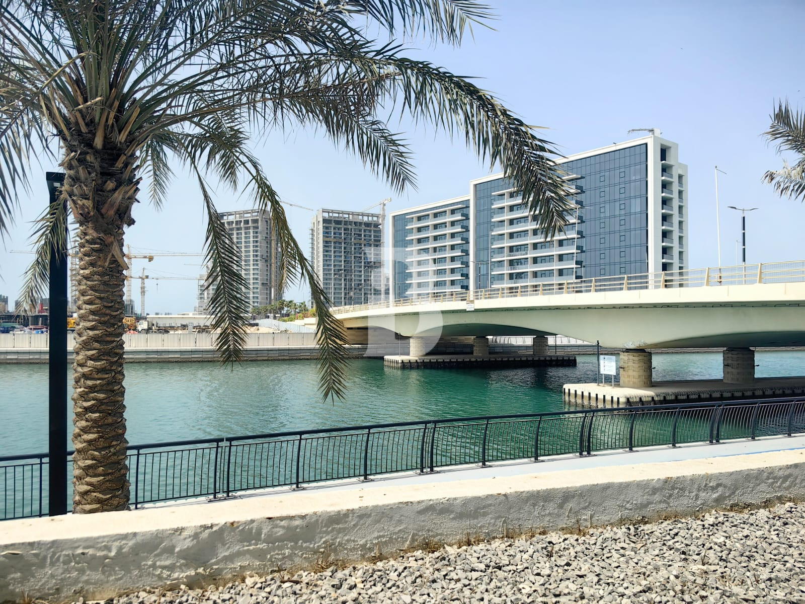 Stunning 2 Bed+Maids Room|L Terrace|Lagoon Facing