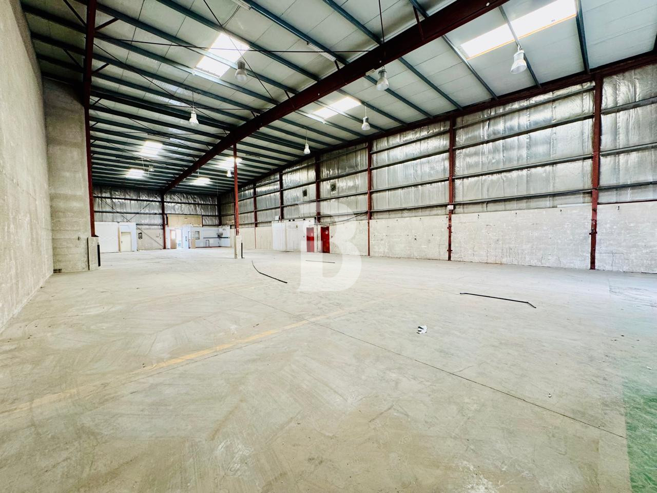 RETAIL WAREHOUSE CONCEPT | PRIME LOCATION