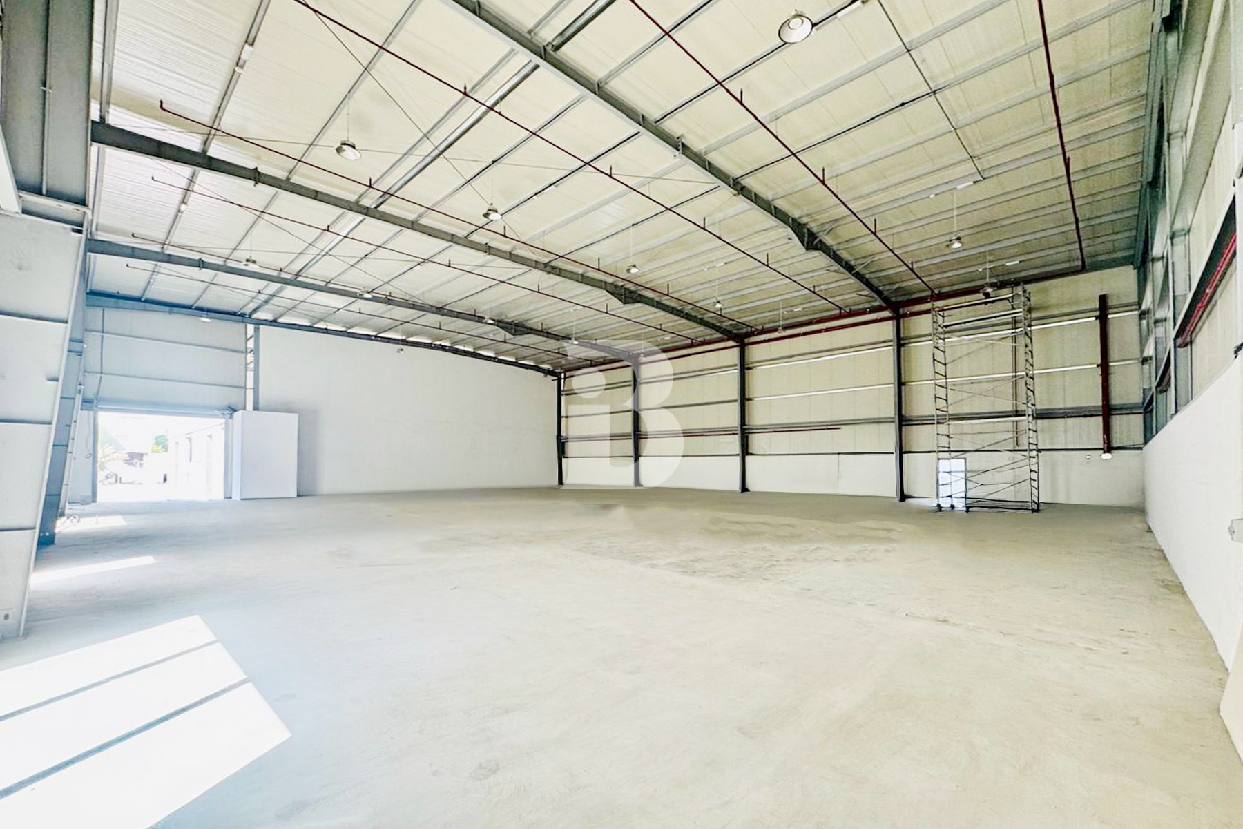 Road Facing Unit | 10 MTR Height | Brand New |