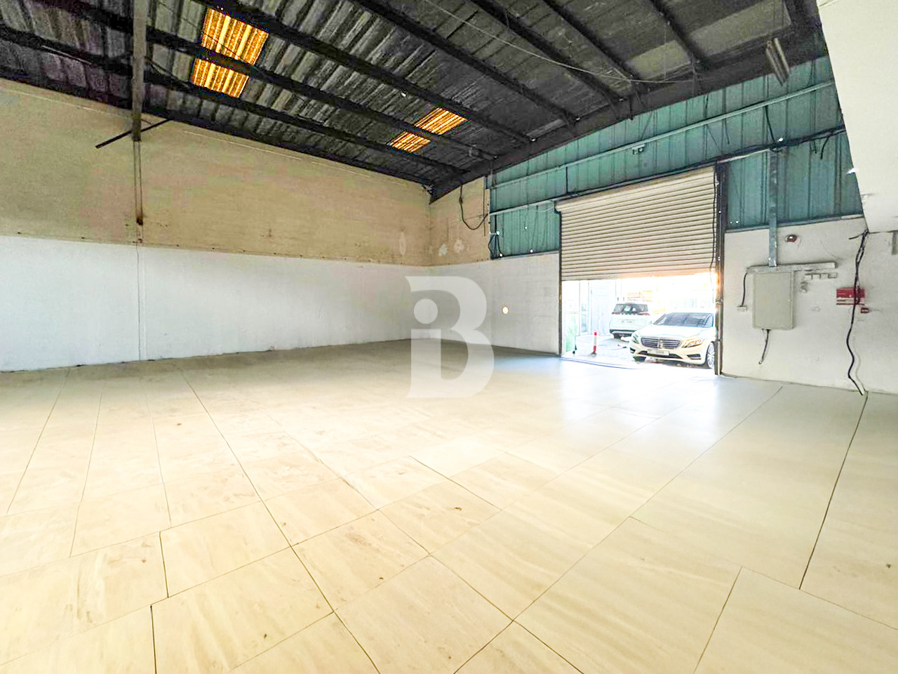 Vacant for Rent in Prime Road-Facing Location
