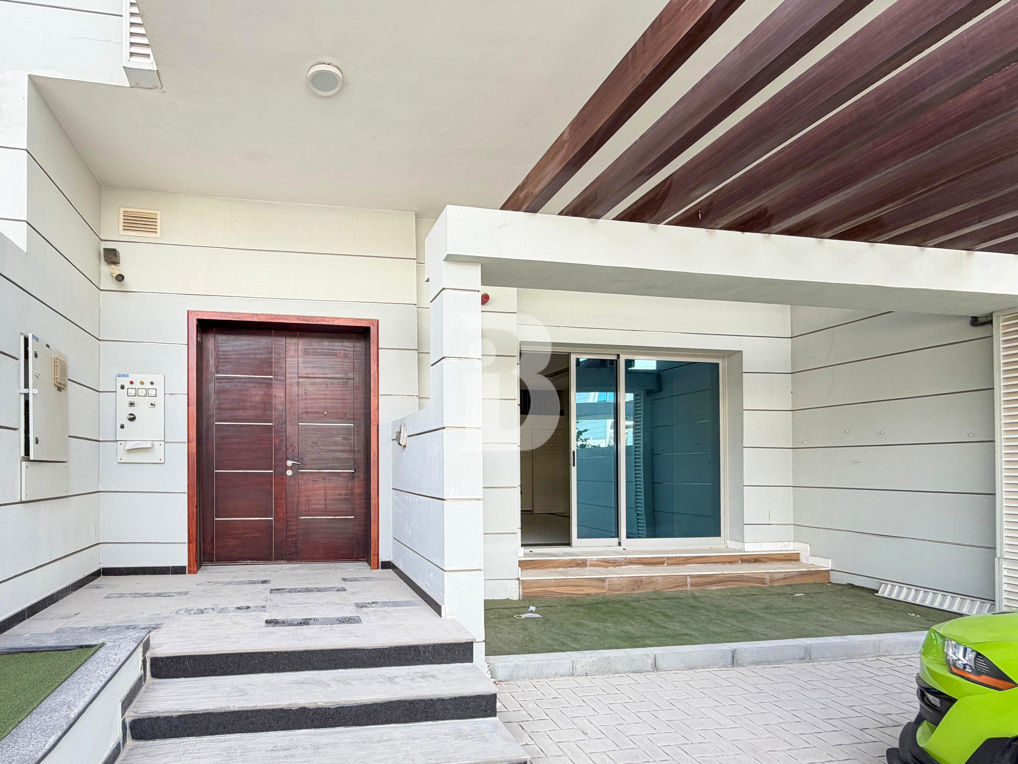 VASTU| PARK FACING| SINGLE ROW| VACANT| NEGOTIABLE