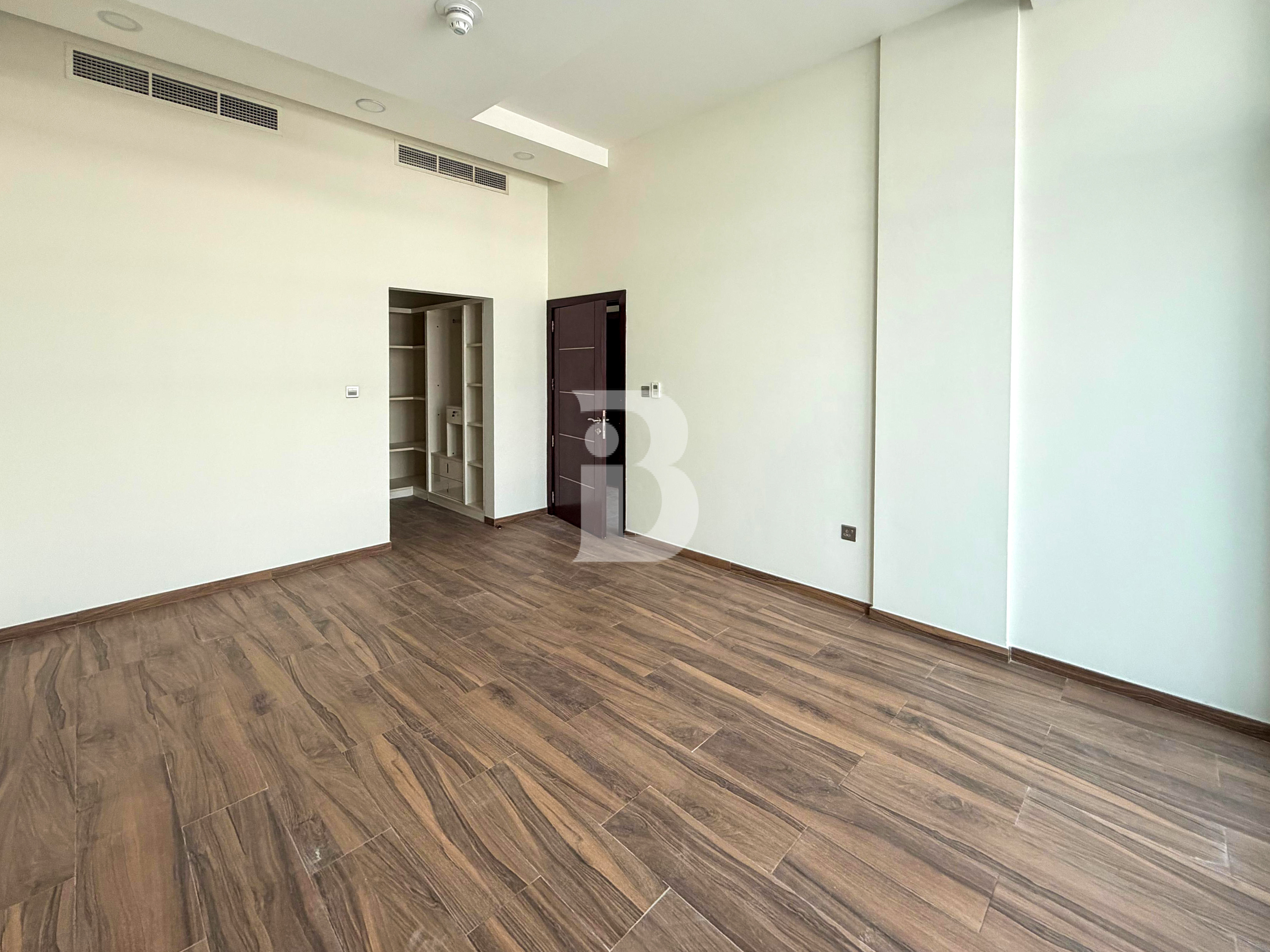 VASTU| PARK FACING| SINGLE ROW| VACANT| NEGOTIABLE