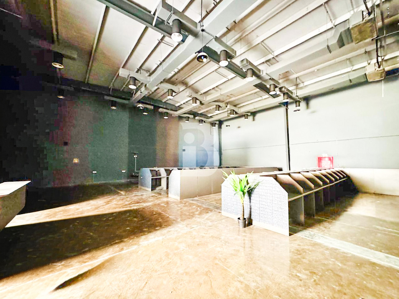 GRADE A | BEST FOR SHOWROOM, RETAIL AND F&B