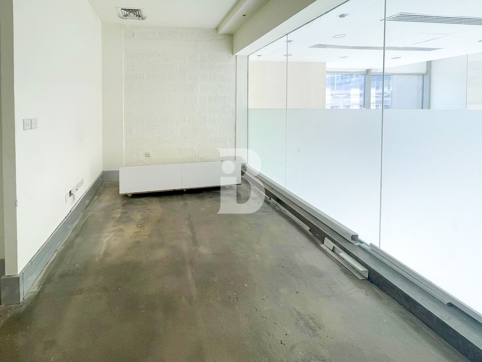 Grade A | Retail Space | Prime Location| Ready