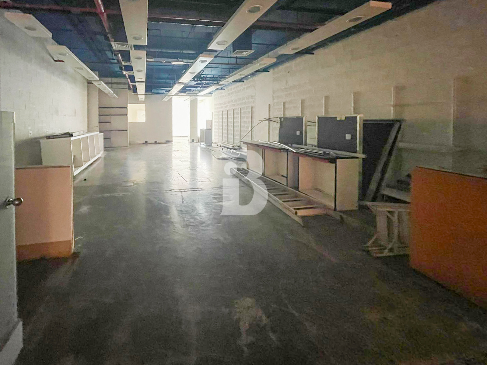 Grade A | Retail Space | Prime Location| Ready