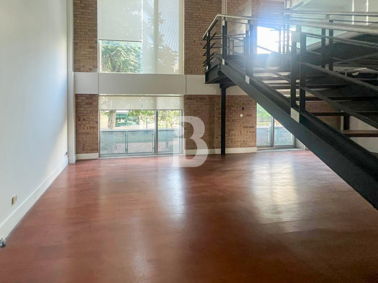 FULLY FITTED | NEWLY REFURBISHED | SPACIOUS OFFICE