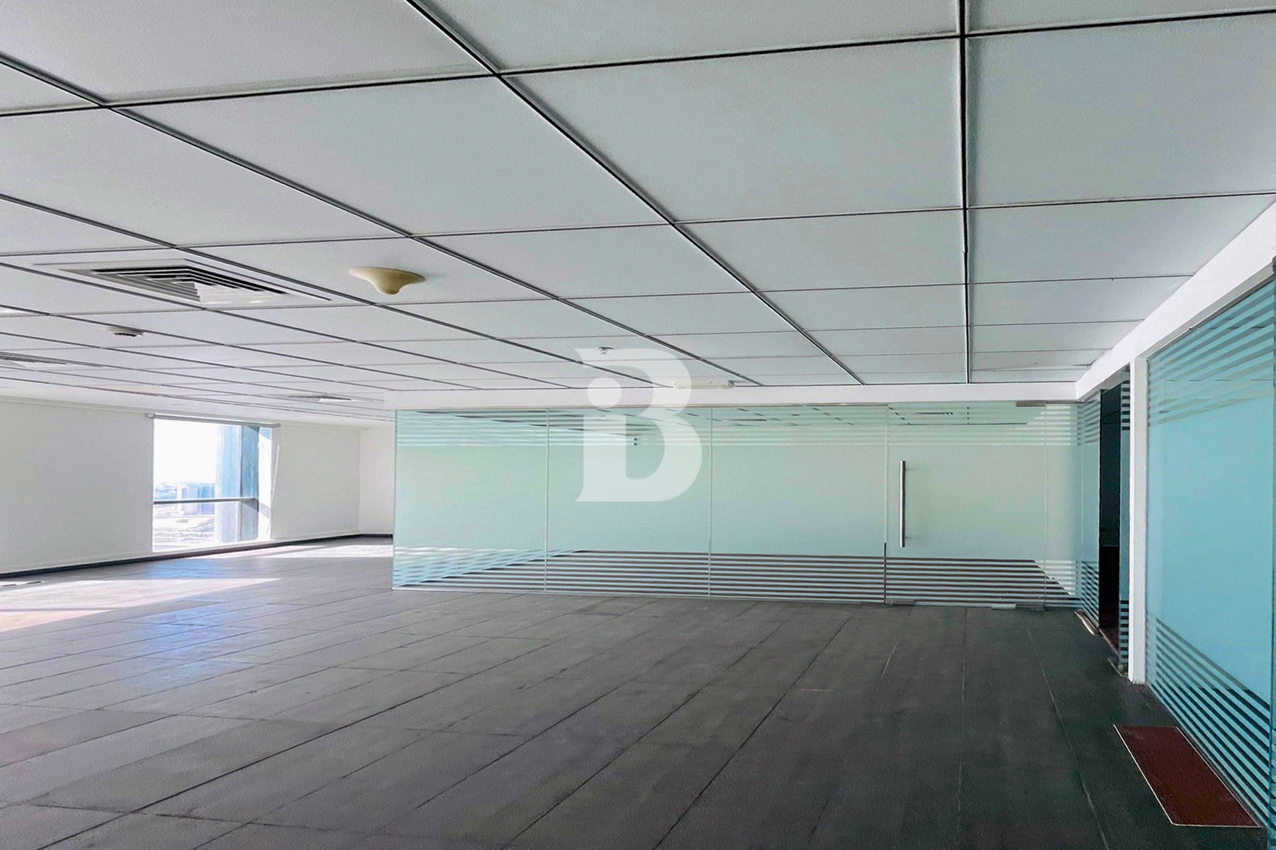 High-Floor Office | Near Metro | Excellent Value