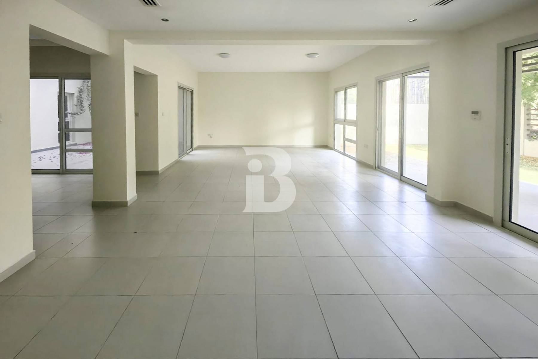 4Beds with Maids | Upgraded | Nice Community
