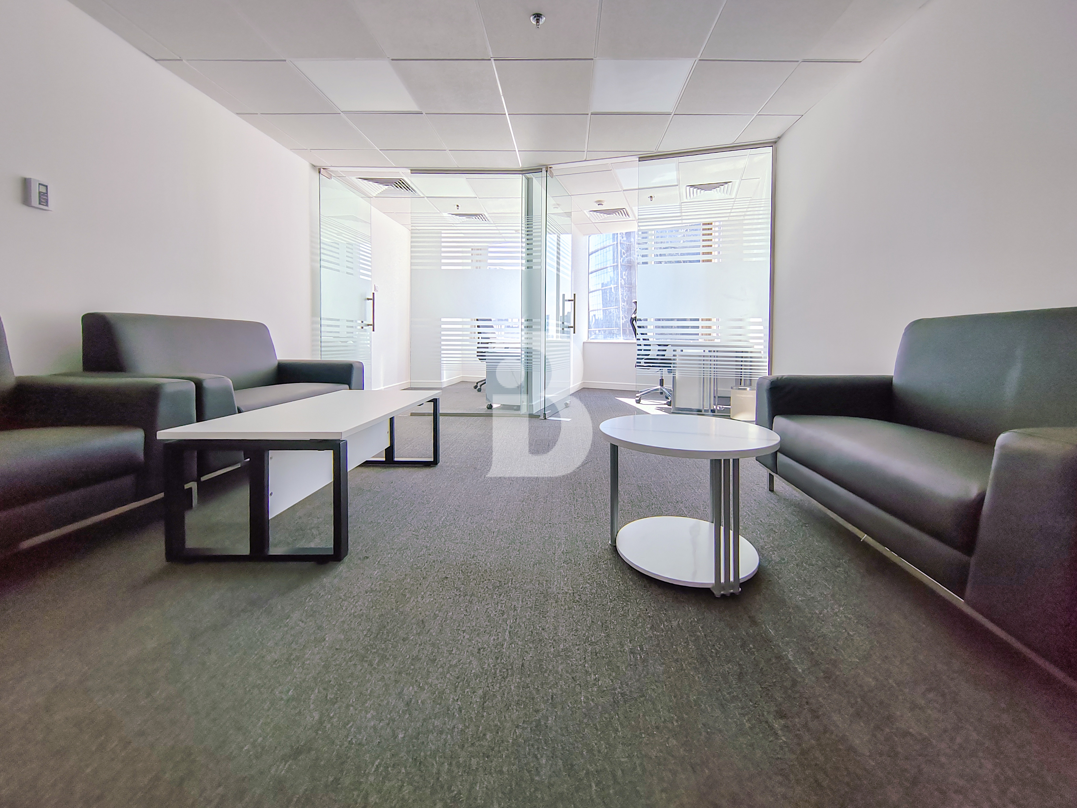 Vacant |  Furnished  Office | 2 parkings