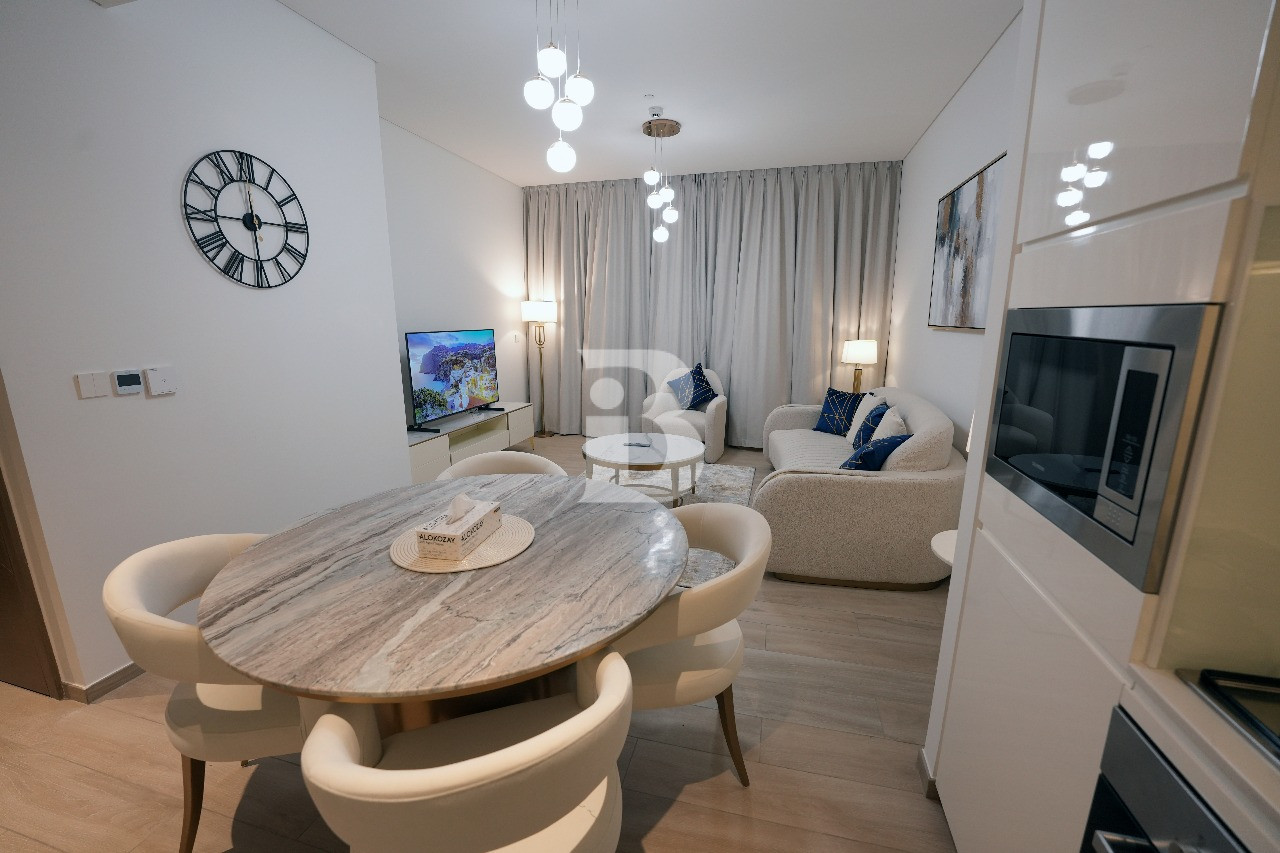 BRIGHT LAYOUT | FURNISHED | LUXURIOUS AMENITIES