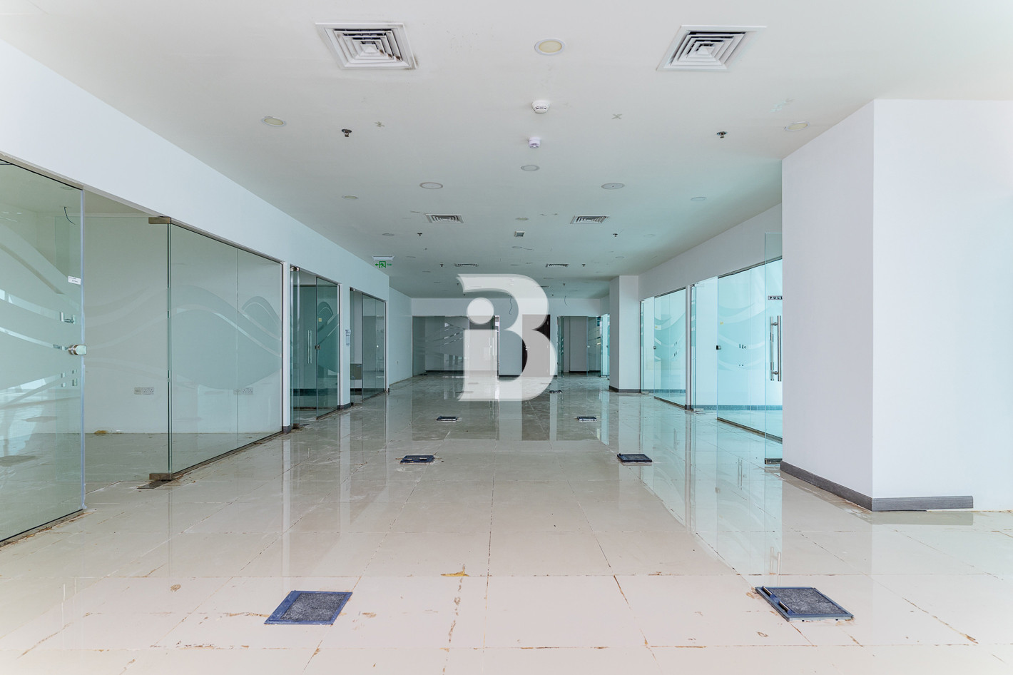 Vacant | Bright Office Space | 4 parking