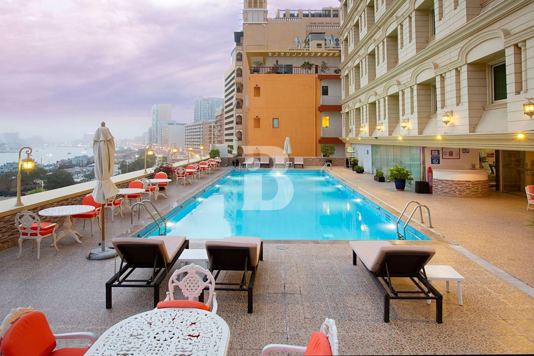 TERRACE POOL LOUNGE | CREEK VIEWS | SHISHA READY