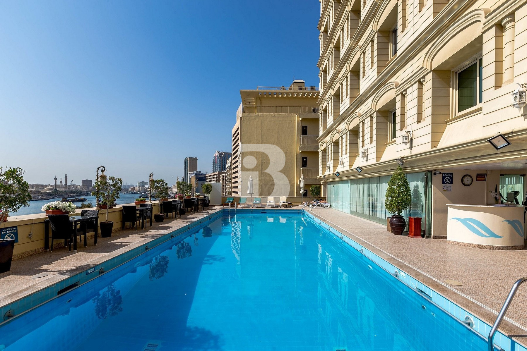 TERRACE POOL LOUNGE | CREEK VIEWS | SHISHA READY