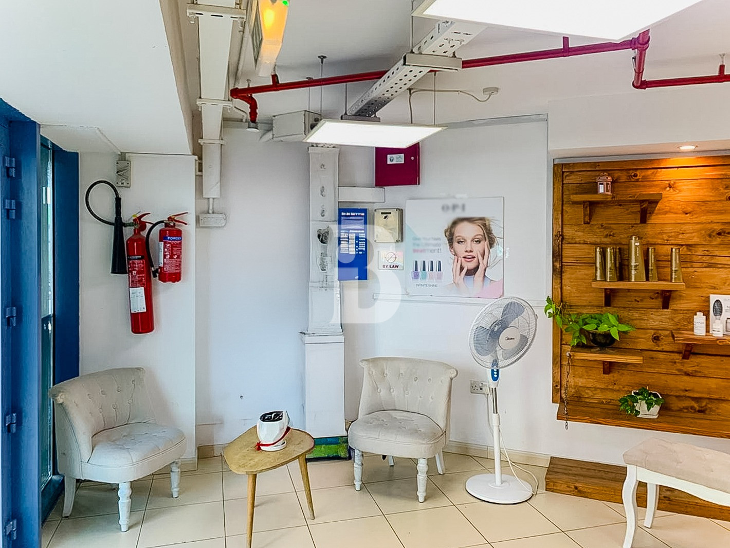 Retail Move-in 31 March | Fitted shop Spa