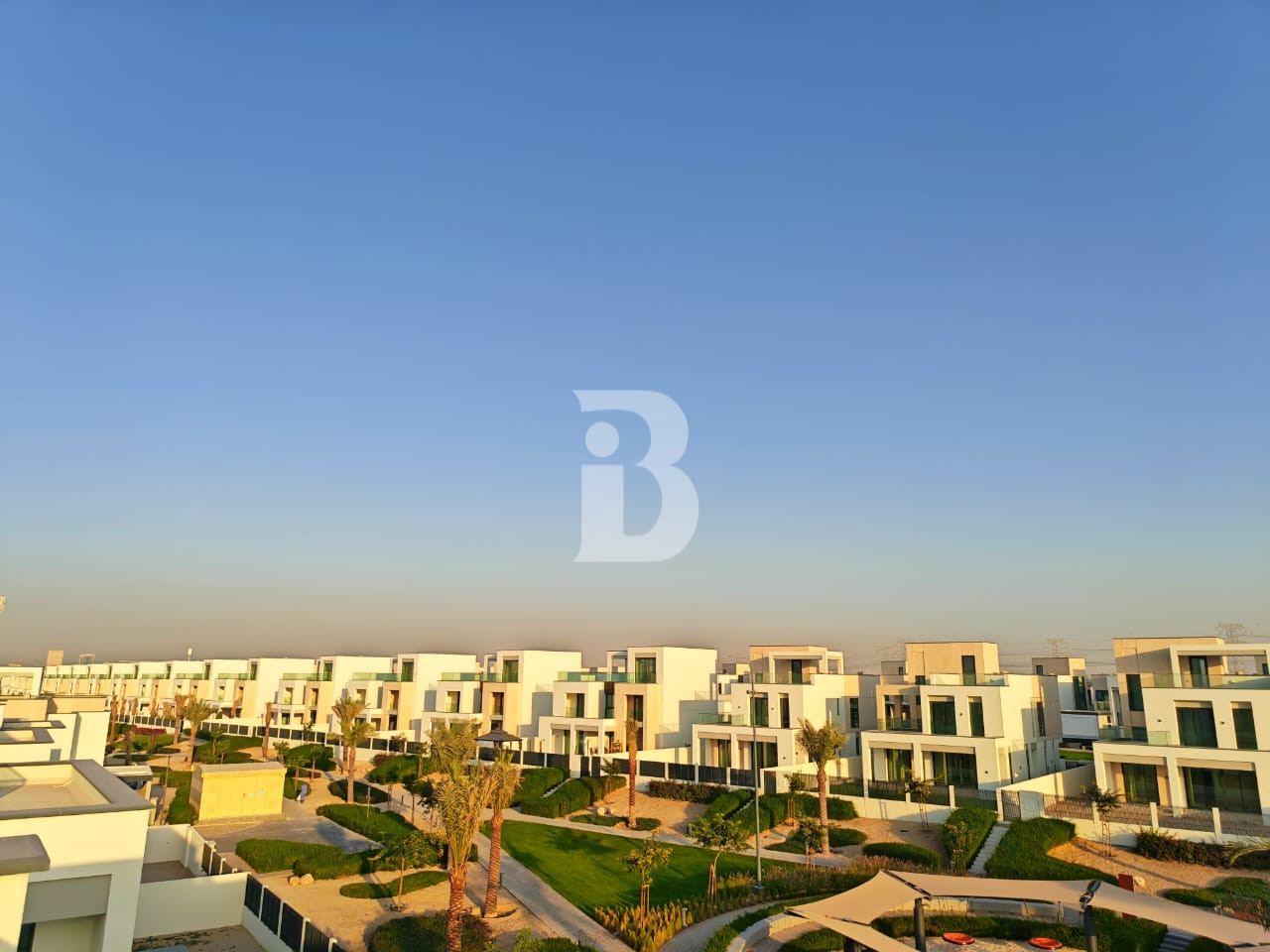 PRIME LOCATION | READY TO MOVE | PARK FACING