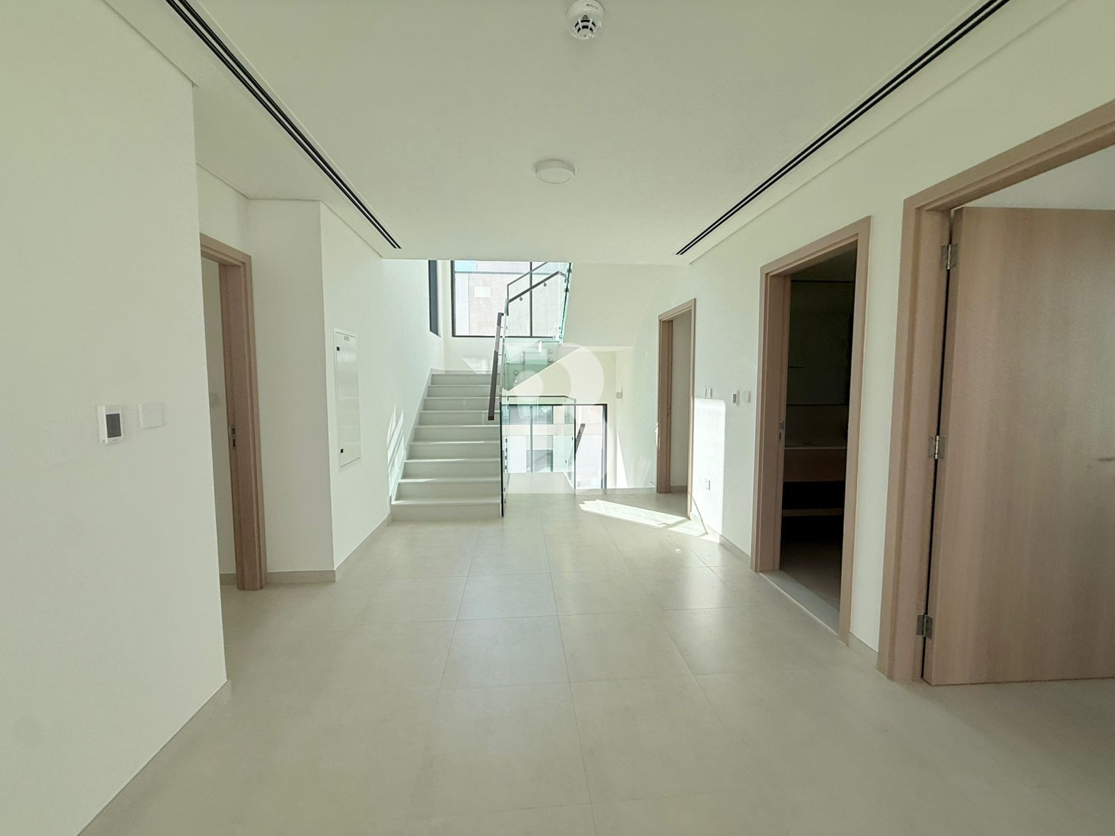 PRIME LOCATION | READY TO MOVE | PARK FACING