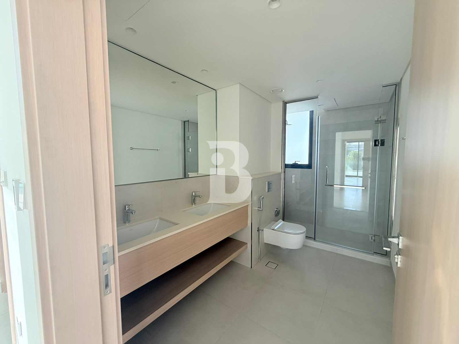 PARK VIEW|PRIME LOCATION | READY TO MOVE