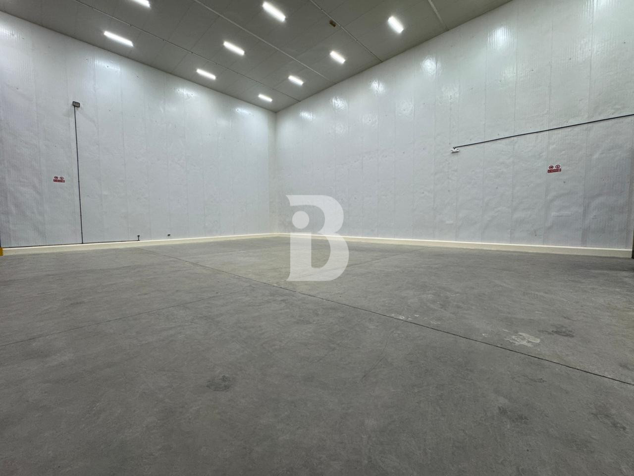 NO DREC |COLD STORAGE| 93kW| DOCK ACCESS