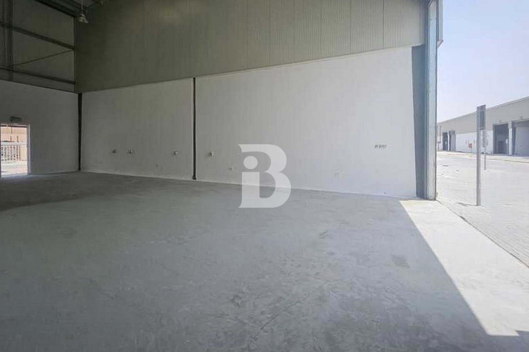 Brand New | Prime Warehouse | Equipped with Power