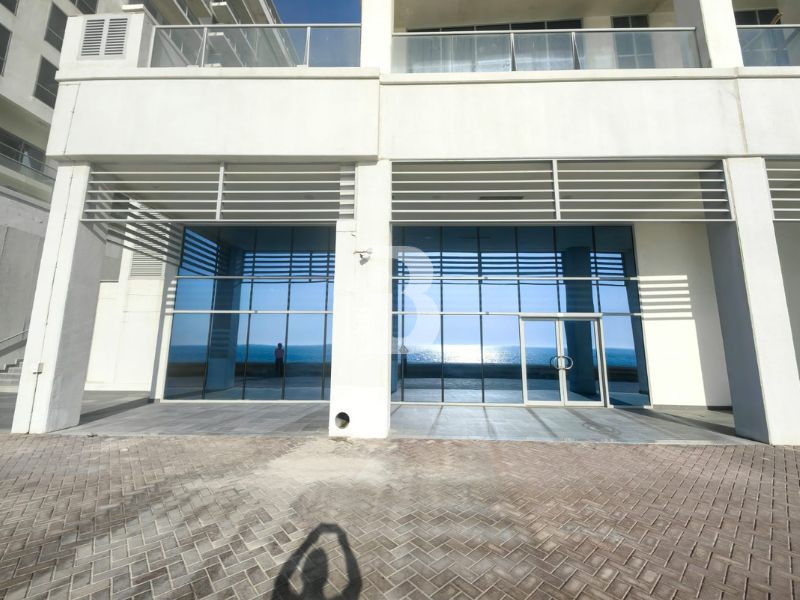 Prime Retail Space|Tenanted|Chiller Free|Sea-views