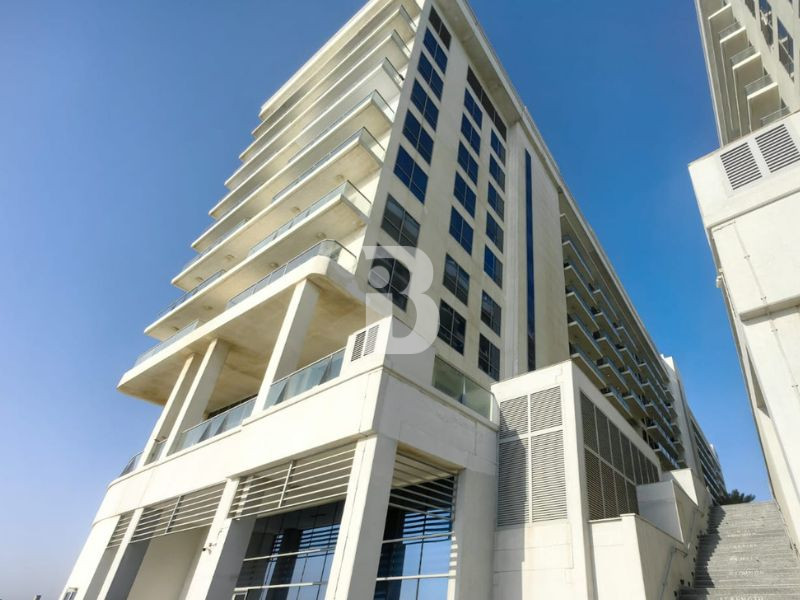 Prime Retail Space|Tenanted|Chiller Free|Sea-views