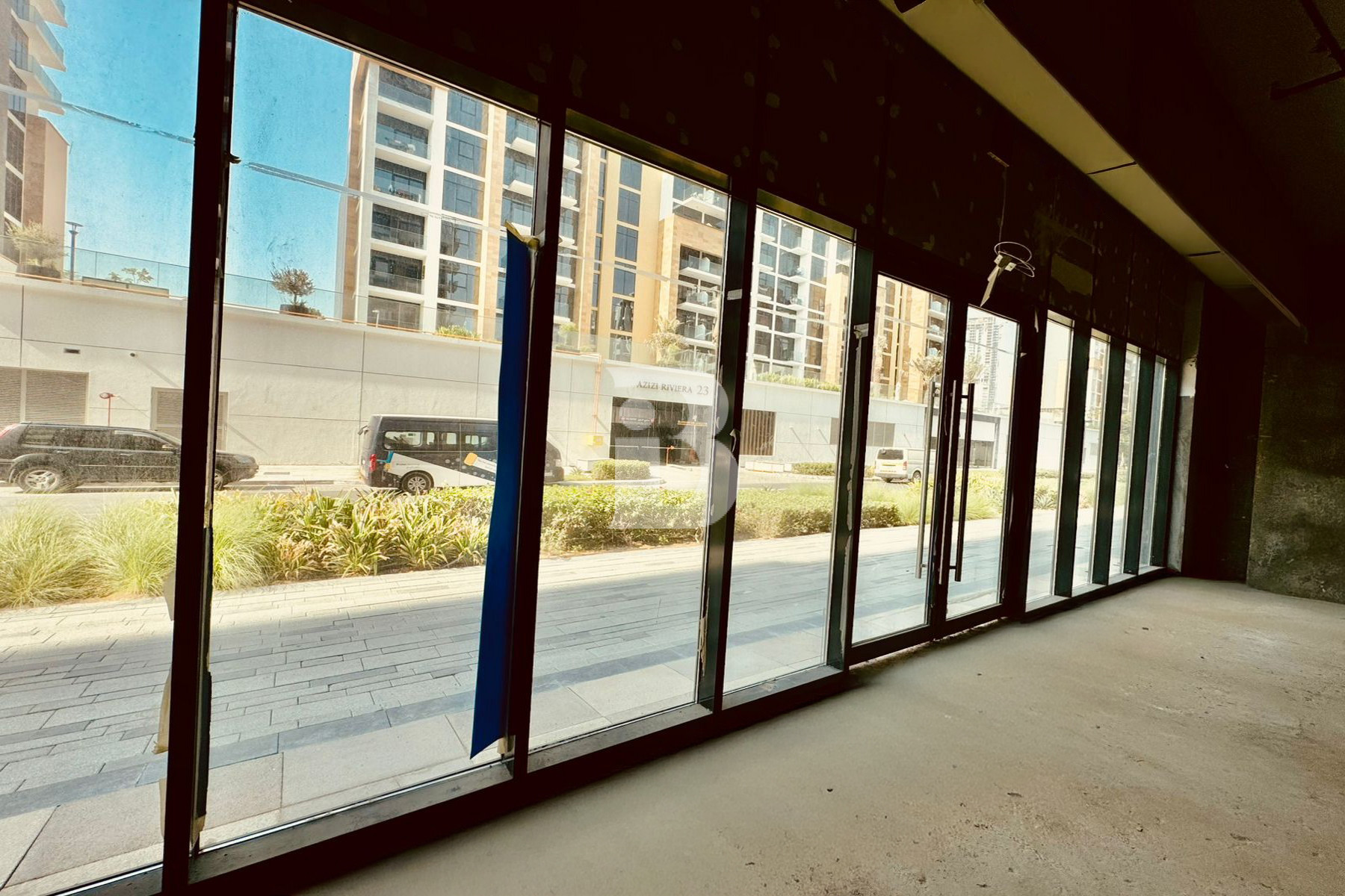 RETAIL I SHELL & CORE | NEGOTIABLE